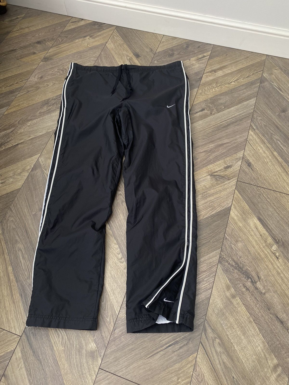 Nike × Vintage Vintage Nike Y2K Nylon Track Pants Double Swoosh Size US 34 / EU 50 - 3 Thumbnail