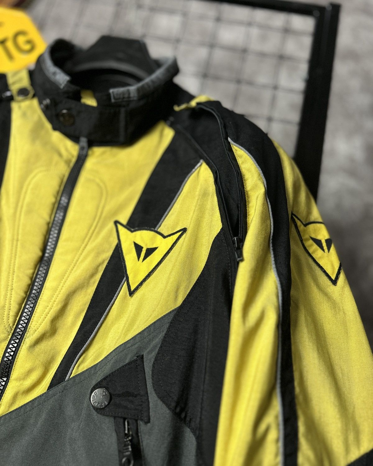 Dainese Dainese italy 90s Vintage Racing Jacket vale yellow 46 rossi Size US M / EU 48-50 / 2 - 5 Thumbnail