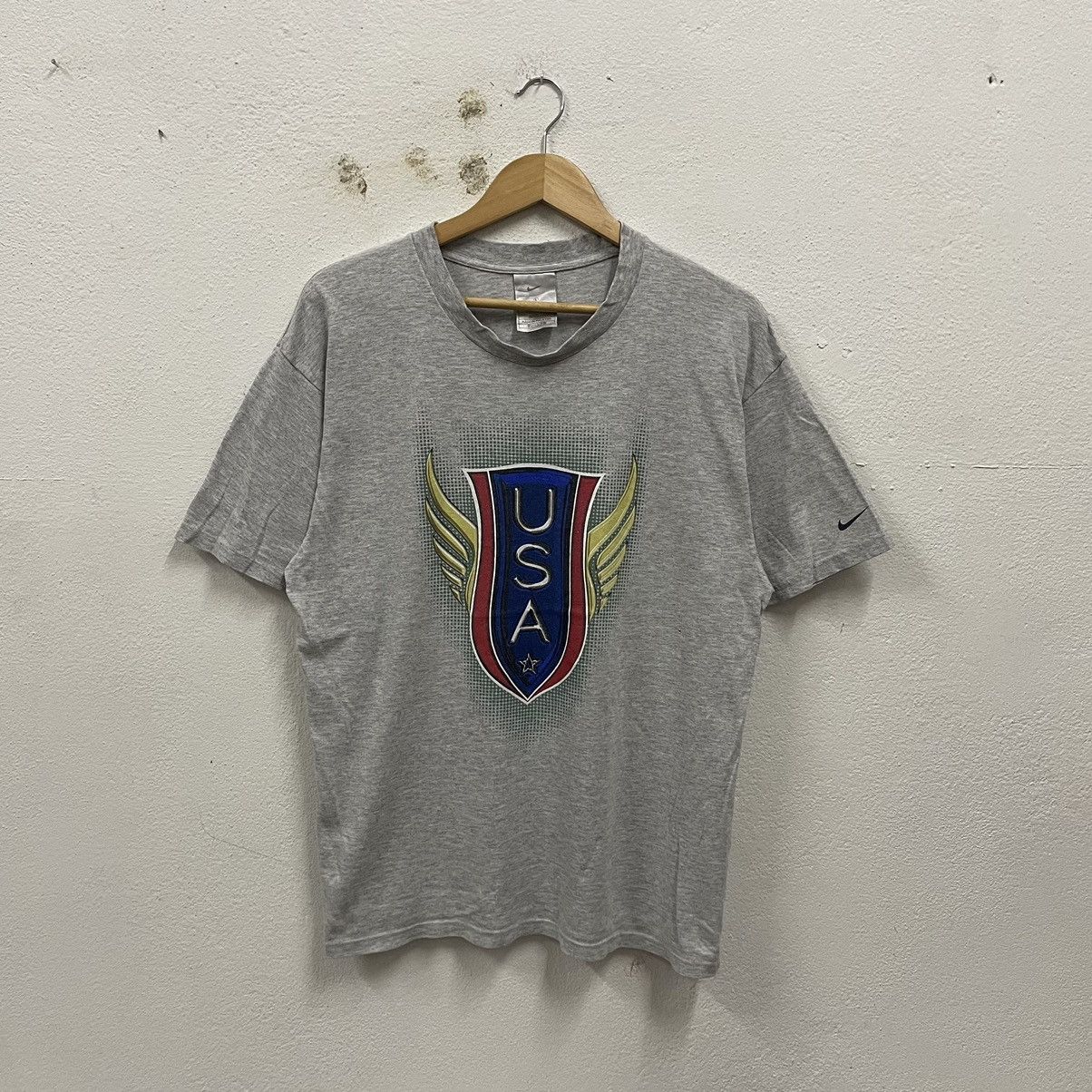 Nike × Vintage 🔥🔥Vintage 90s Nike Swoosh USA Badge Design Skate Tee Size US L / EU 52-54 / 3 - 1 Thumbnail