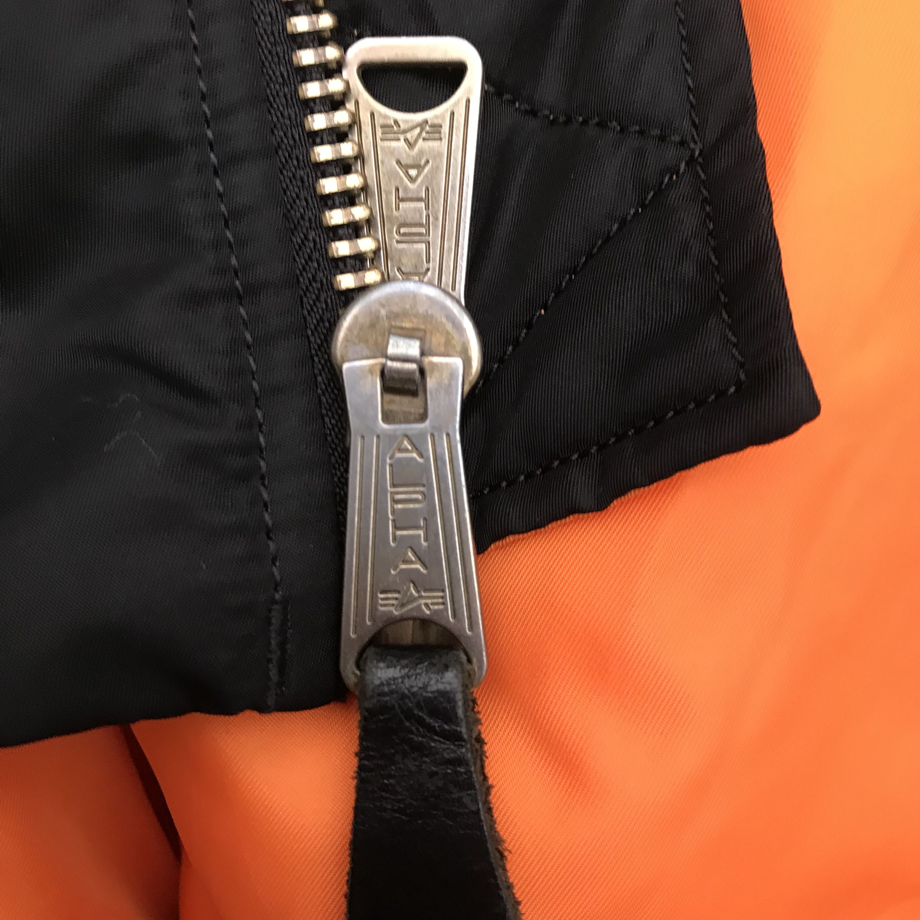 Alpha Industries Bomber jacket Alpha Industries MA-1 Bomber Flight attendant Size US L / EU 52-54 / 3 - 10 Thumbnail