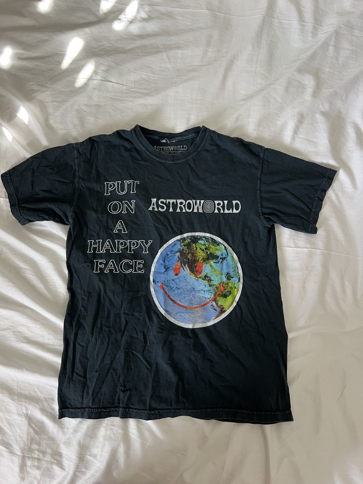 Travis Scott Happy Face Tee Black Size US M / EU 48-50 / 2 - 1 Thumbnail
