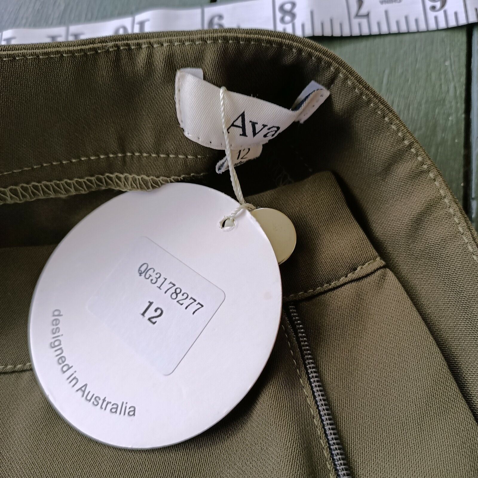 Designer Ava Pants Green Khaki High Waisted Straight Leg Snap Button Size 30" / US 8 / IT 44 - 6 Thumbnail