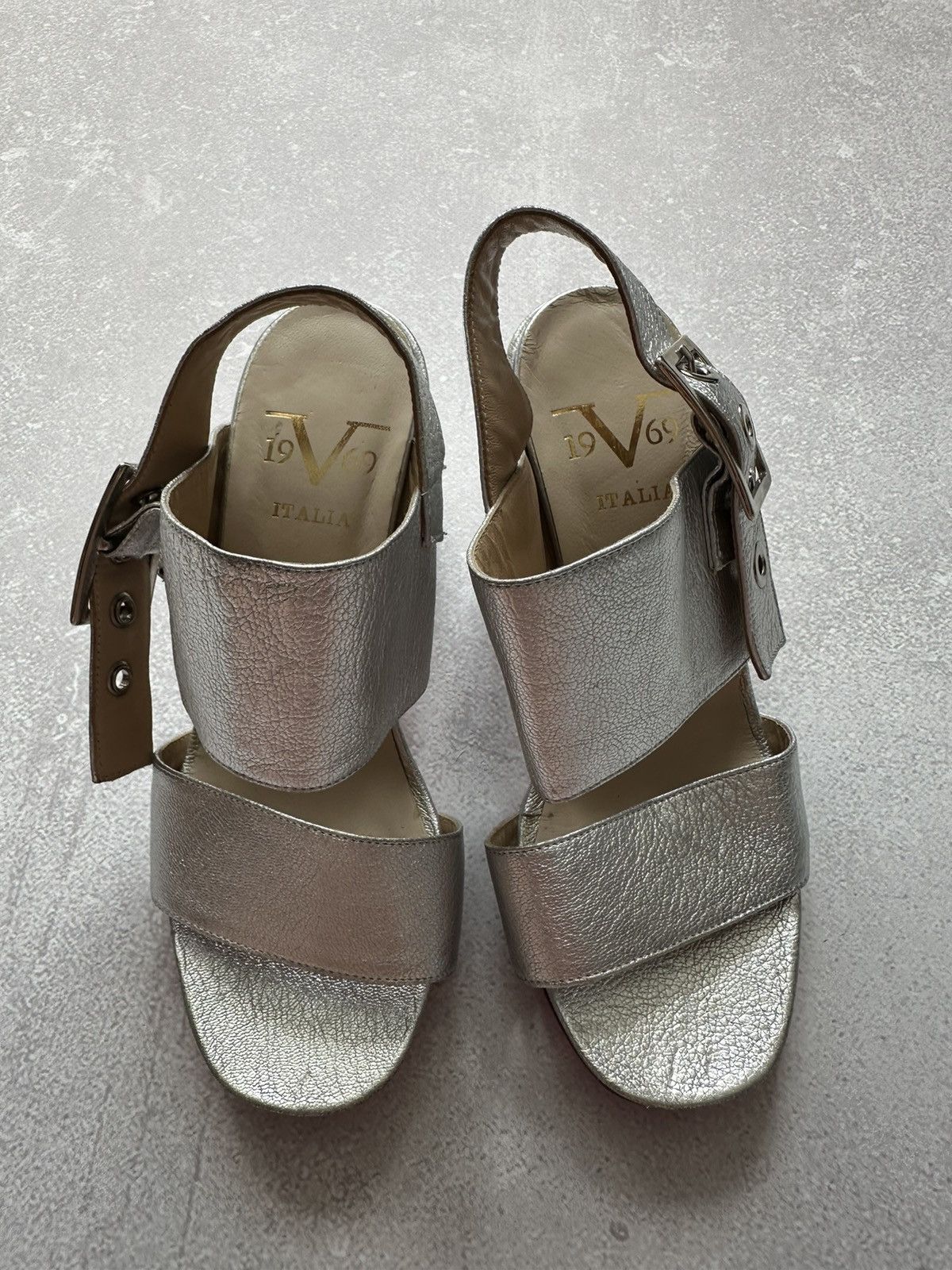 Versace Versace 1969 Italia platform sandal metallic size 36 Size US 6 / IT 36 - 4 Thumbnail