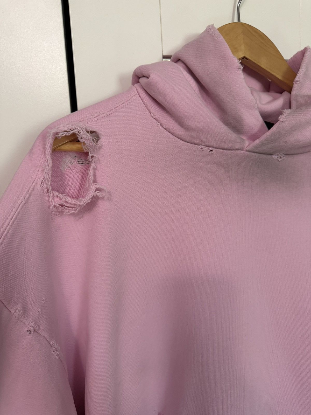 Balenciaga Balenciaga Pink Gothic Old English Logo Distressed Hoodie Size US S / EU 44-46 / 1 - 5 Thumbnail