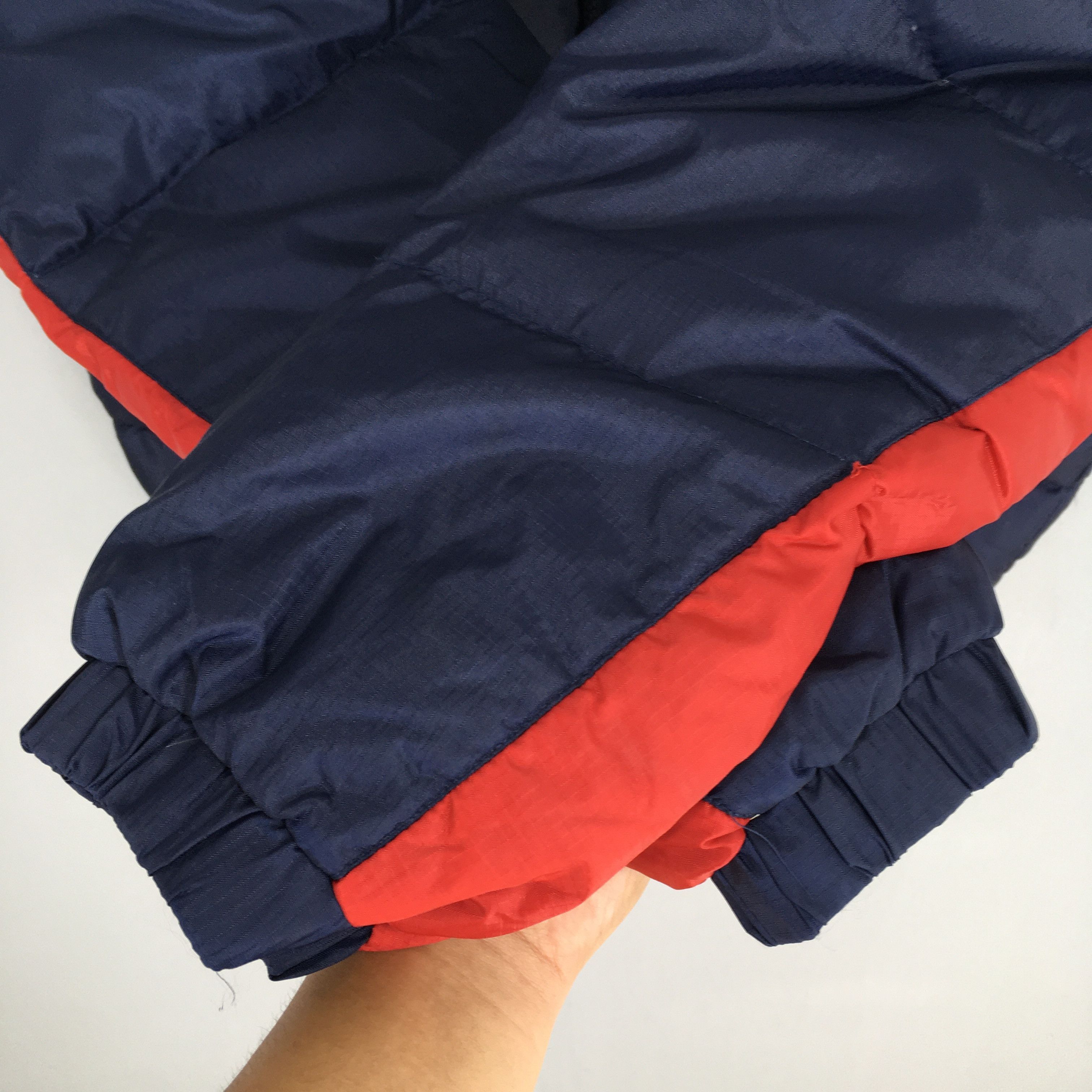 Tommy Hilfiger Vintage Tommy Hilfiger Bomber Puffer Jacket Small Size US S / EU 44-46 / 1 - 7 Thumbnail
