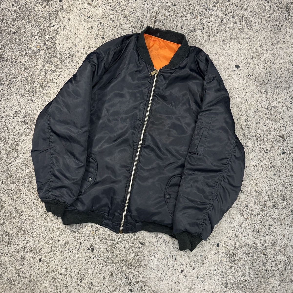 Vintage 90s Reversible MA-1 Faded Thrashed Distressed Bomber Jacket Size US XXL / EU 58 / 5 - 6 Thumbnail