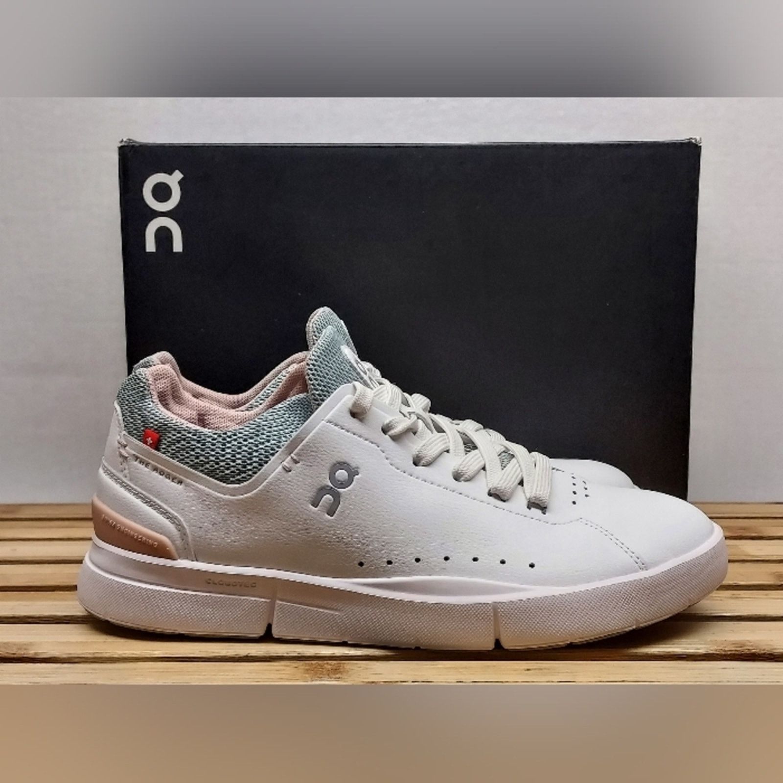 Other On Cloud Womens Roger Advantage White Athletic Shoes Size 7 Size US 7 / IT 37 - 6 Thumbnail