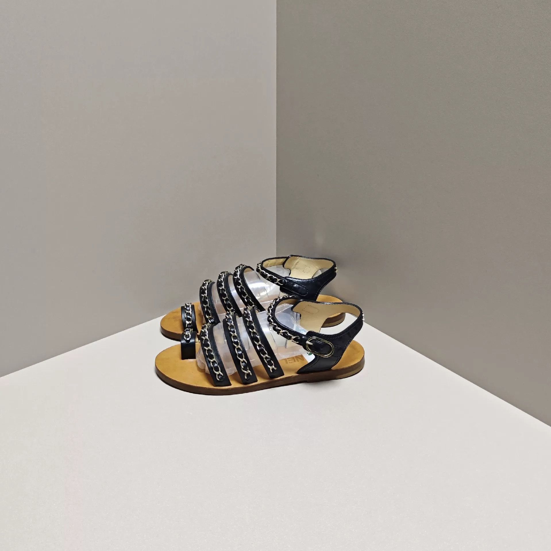 Chanel Chanel Sandals us_5 Women Size US 5 / IT 35 - 1 Thumbnail