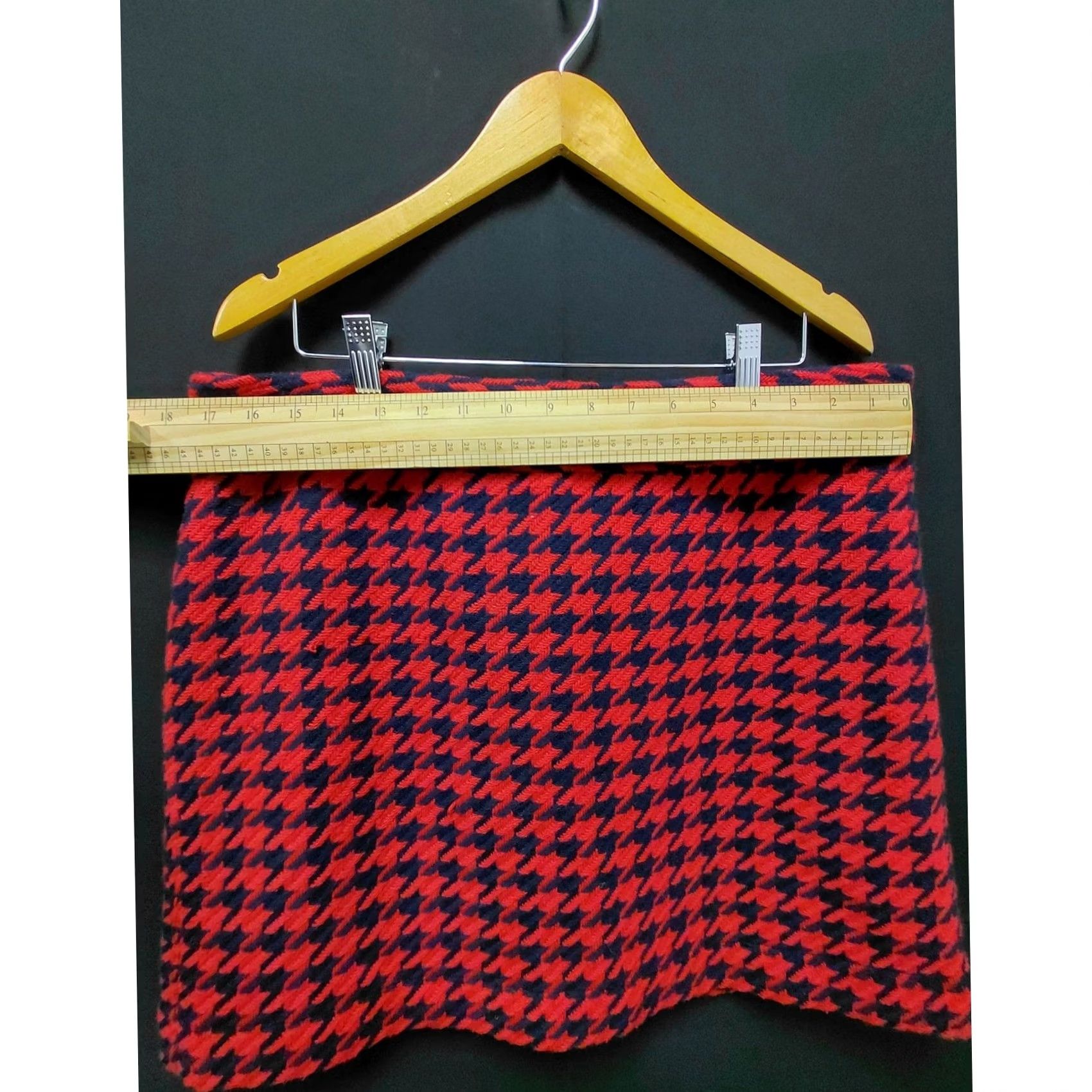 Tommy Hilfiger TOMMY HILFIGER Red Houndstooth Skirt Size 16 - 16-inch Short Size 38" / US 16 / IT 52 - 5 Thumbnail