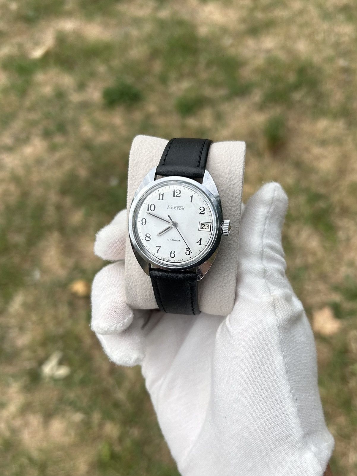 Vintage Vintage Watch Vostok USSR Soviet Mechanical 1980s Size ONE SIZE - 9 Thumbnail