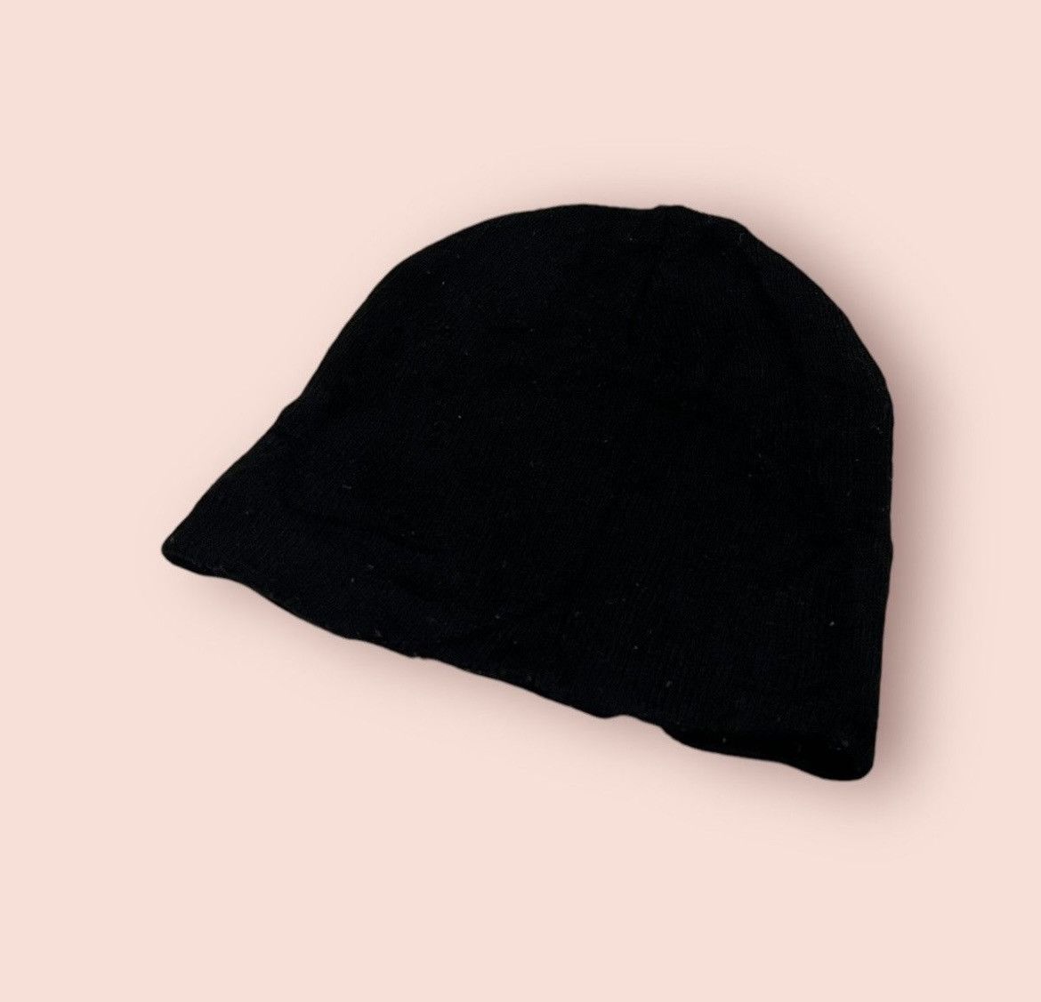 Playboy VINTAGE EMBROIDERED SMALL BUNNY LOGO PLAYBOY BEANIE Size ONE SIZE - 17 Thumbnail