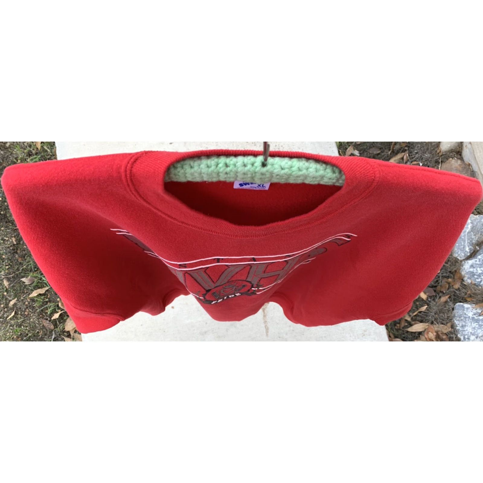 Jerzees VINTAGE Mustangs MVHS Monte Vista graphic sweatshirt XL Men Crew Neck Long Sleeve Red Pullover Sweatshirt Graphic Print USA Made Size US XL / EU 56 / 4 - 7 Thumbnail