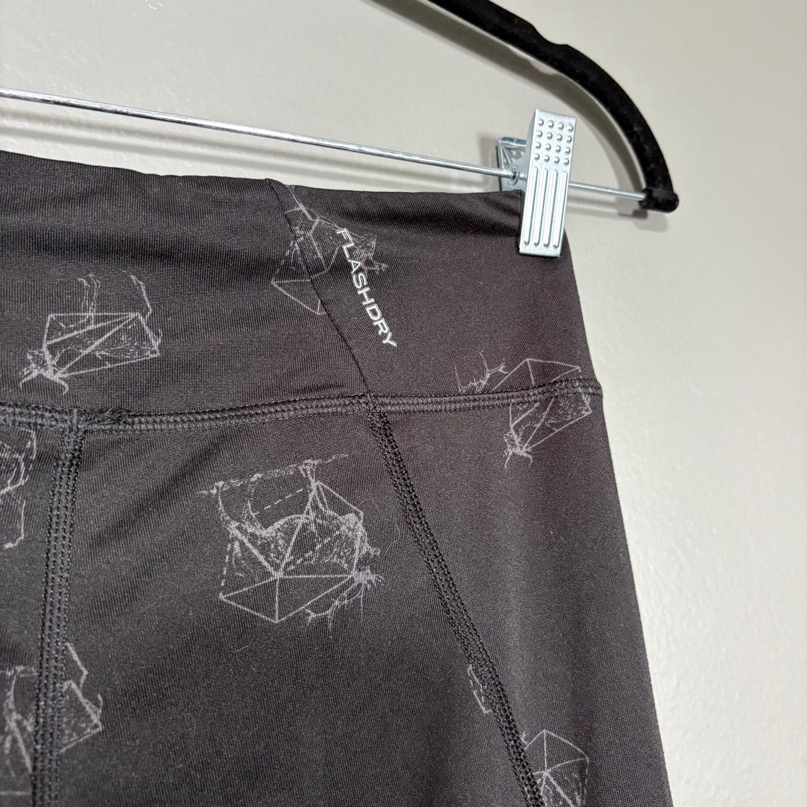 The North Face The North Face Animal Pulse Capri Flashdry Leggings - Small Size 28" / US 6 / IT 42 - 6 Thumbnail