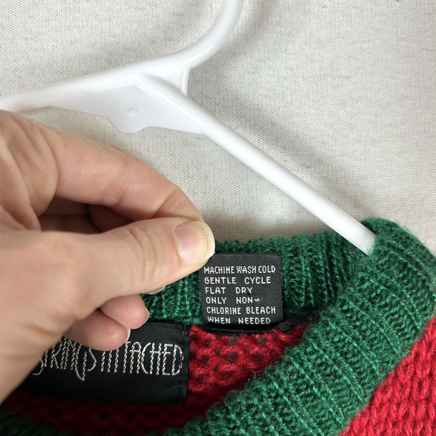 Vintage No Strings Attached Ugly Christmas Sweater Women Medium Red Christmas Holiday Pullover Crew Neck Knit Knitwear Sweater Women M Red Christmas Holiday Size M / US 6-8 / IT 42-44 - 4 Thumbnail