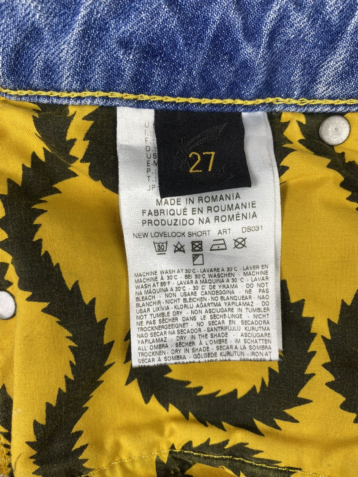 Vivienne Westwood Vivienne Westwood Anglomania Mini Skull Distressed Shorts Size 28" / US 6 / IT 42 - 8 Thumbnail