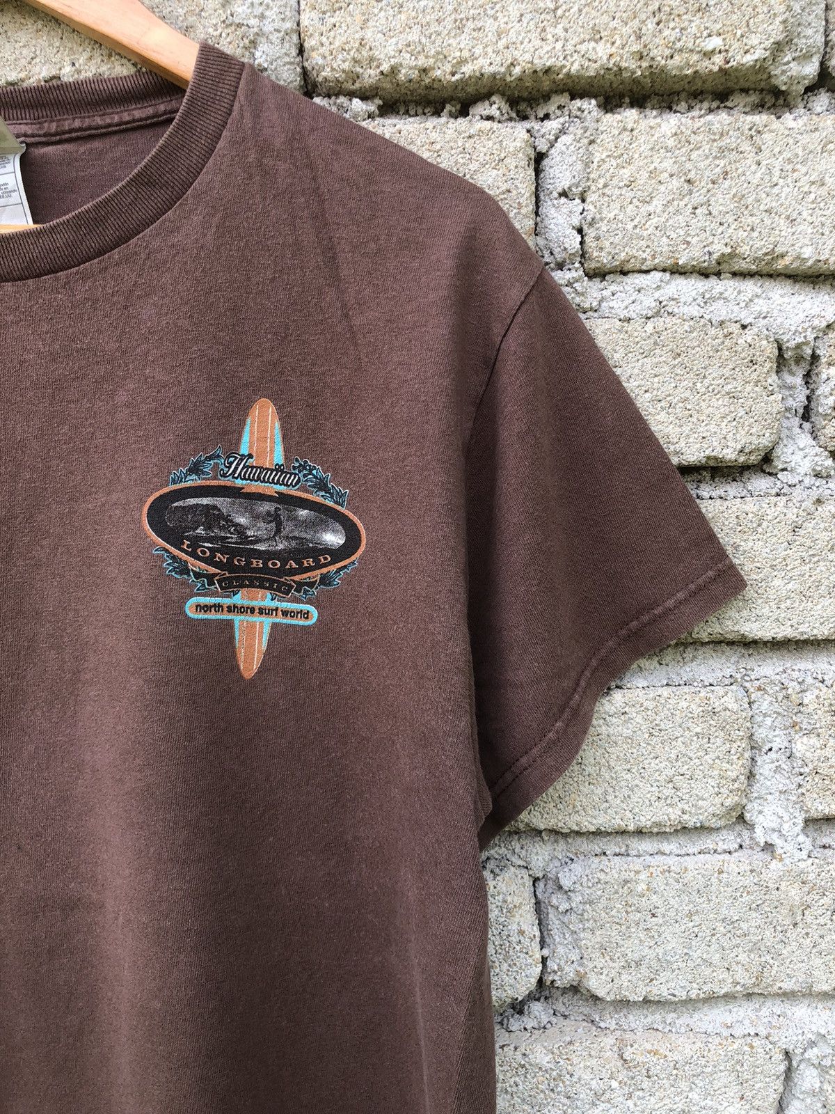 Japanese Brand Vintage Y2K Hawaiian Longboard Classic Surfing Backhit Tee Size US M / EU 48-50 / 2 - 7 Thumbnail