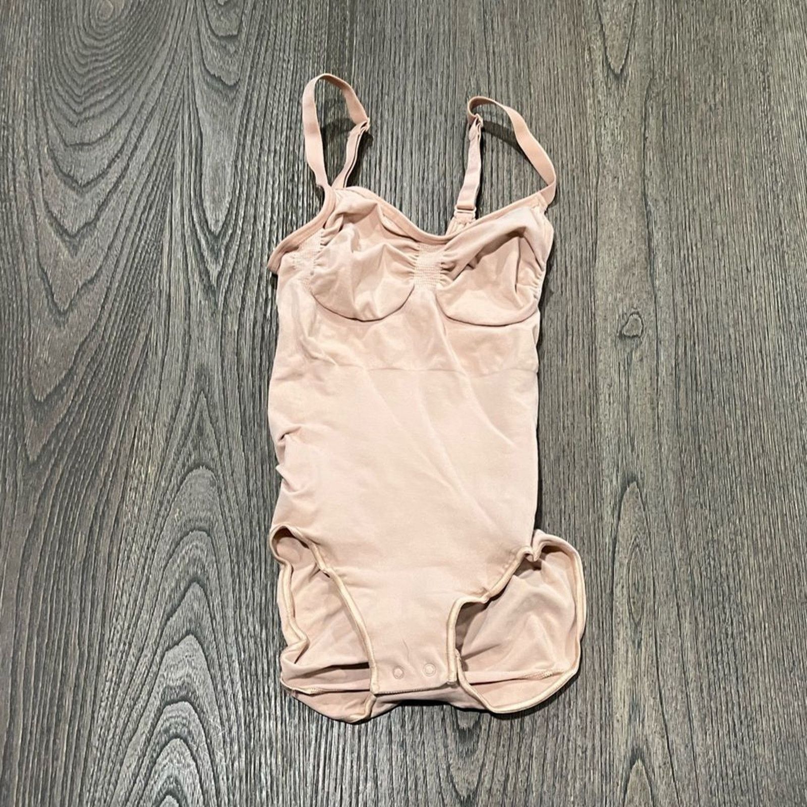 SKIMS NWOT Skims Sculpting Bodysuit - Size XXS/XS Size XXS / US 00 / IT 34 - 1 Thumbnail