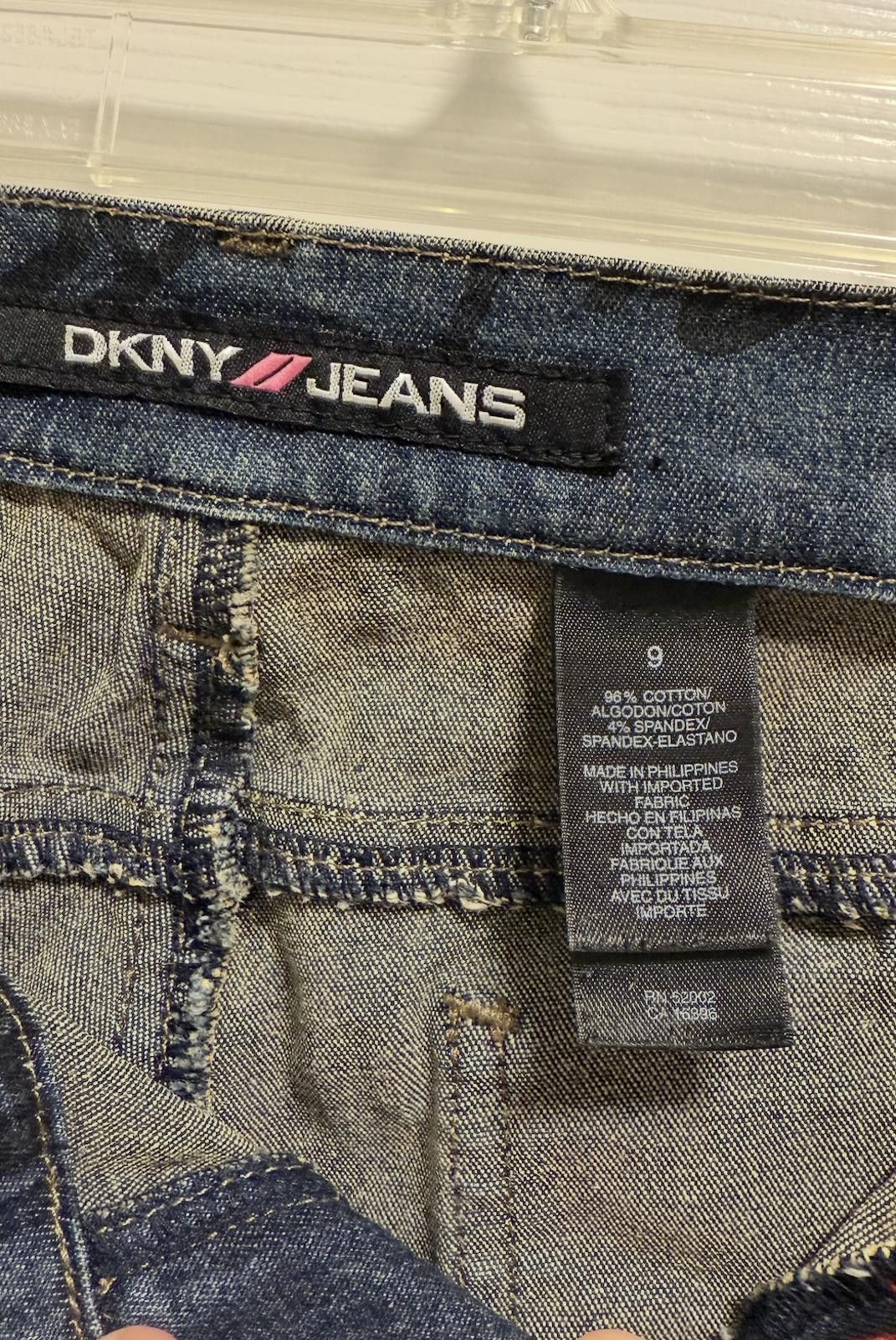 DKNY DKNY Graffiti Print Bootcut Jeans Size 9 Y2K Style Size 30" / US 8 / IT 44 - 3 Thumbnail