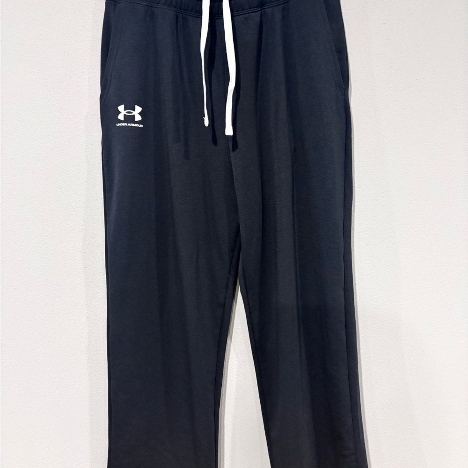 Under Armour Under Armour Black Flare Crop Pants Small Loose Fit Size 28" / US 6 / IT 42 - 1 Thumbnail