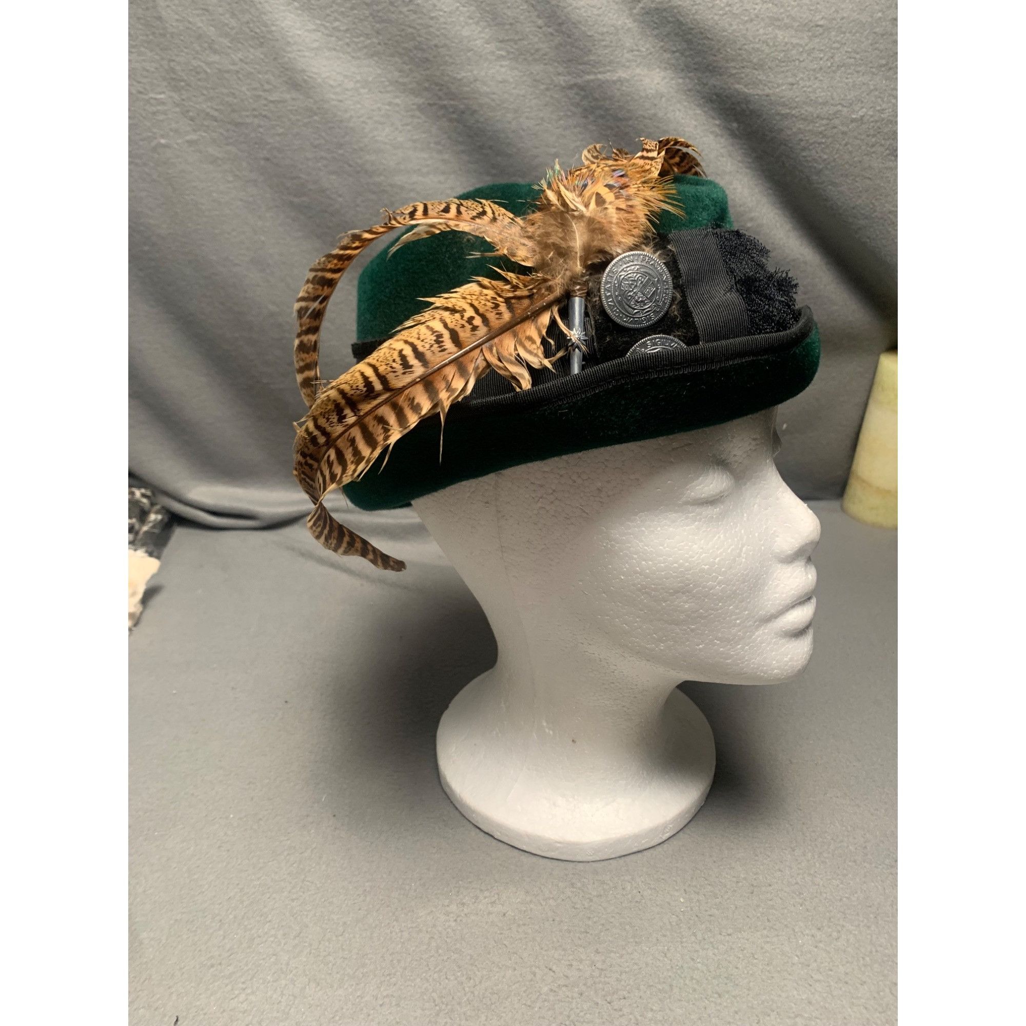 Vintage Tyrolean Green Felt Fedora Hat With Feather & Button Accents Size ONE SIZE - 3 Thumbnail