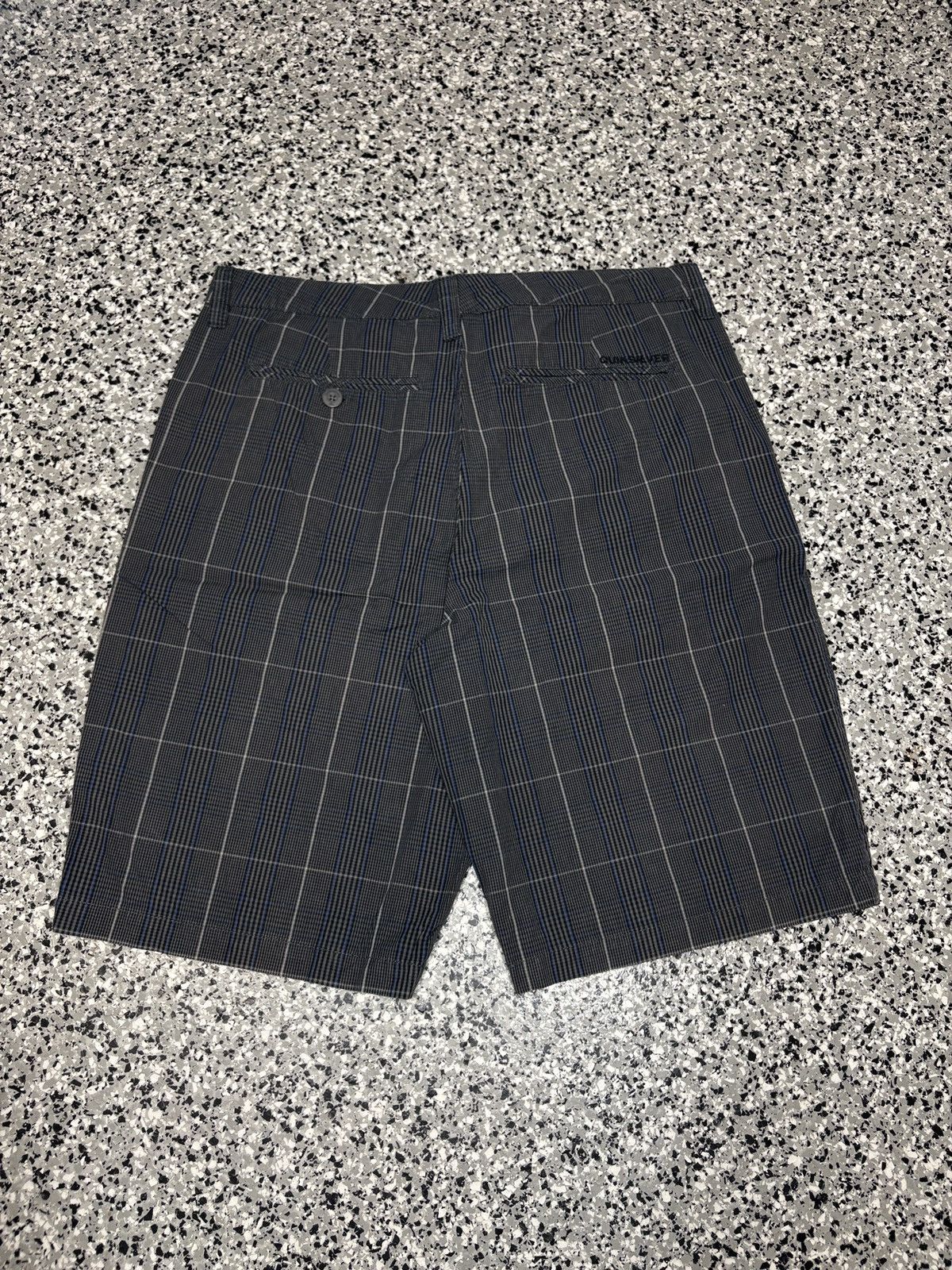 Quiksilver Y2K Quiksilver Dark Grey/Blue Plaid Relaxed Shorts Size 34 Size US 34 / EU 50 - 2 Thumbnail
