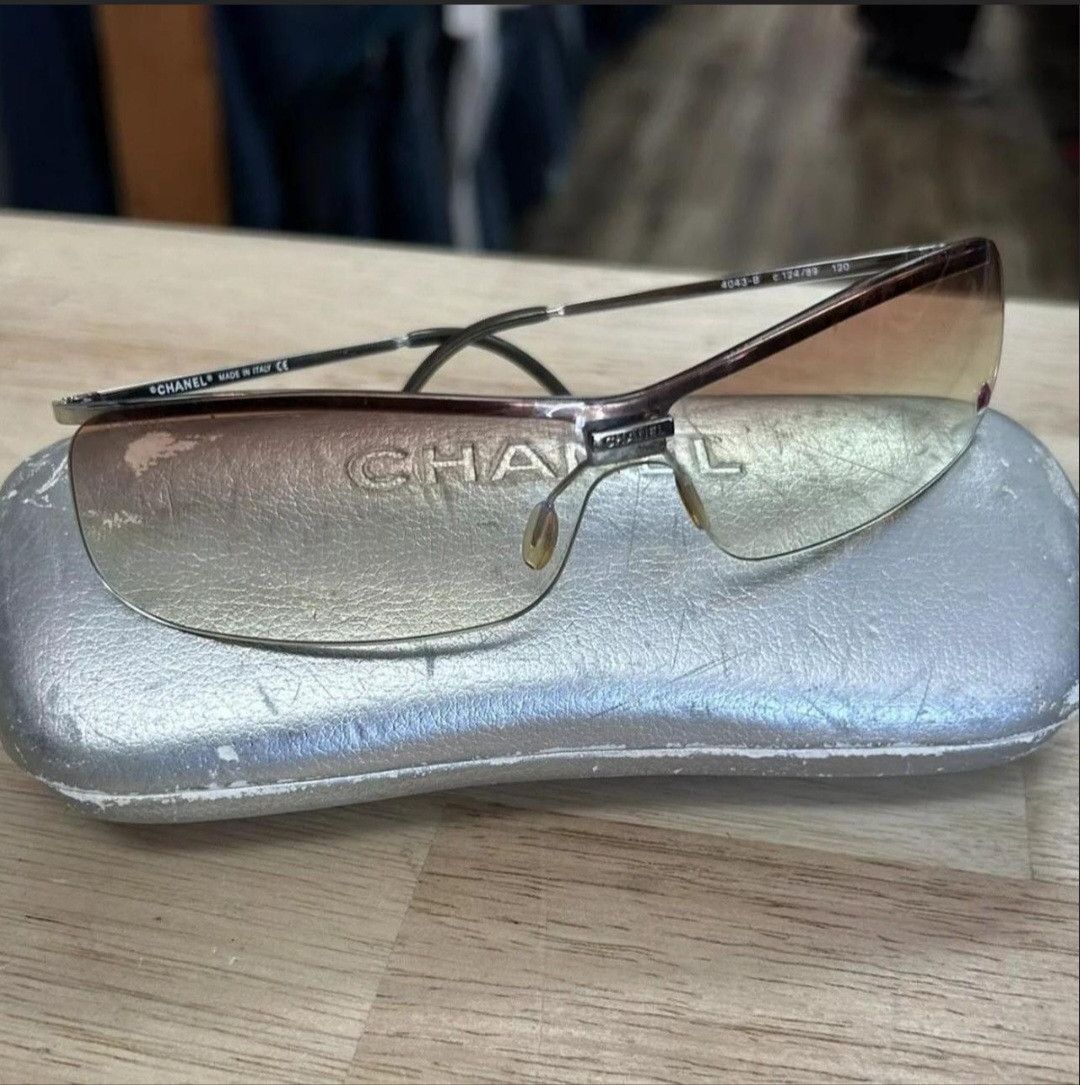 Chanel Vintage 2000s Chanel sunglasses Size ONE SIZE - 1 Thumbnail