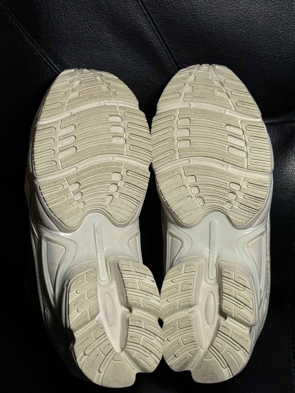 Adidas × Raf Simons Adidas Raf Simons Ozweego Cream White Size US 6.5 / IT 36.5 - 9 Thumbnail