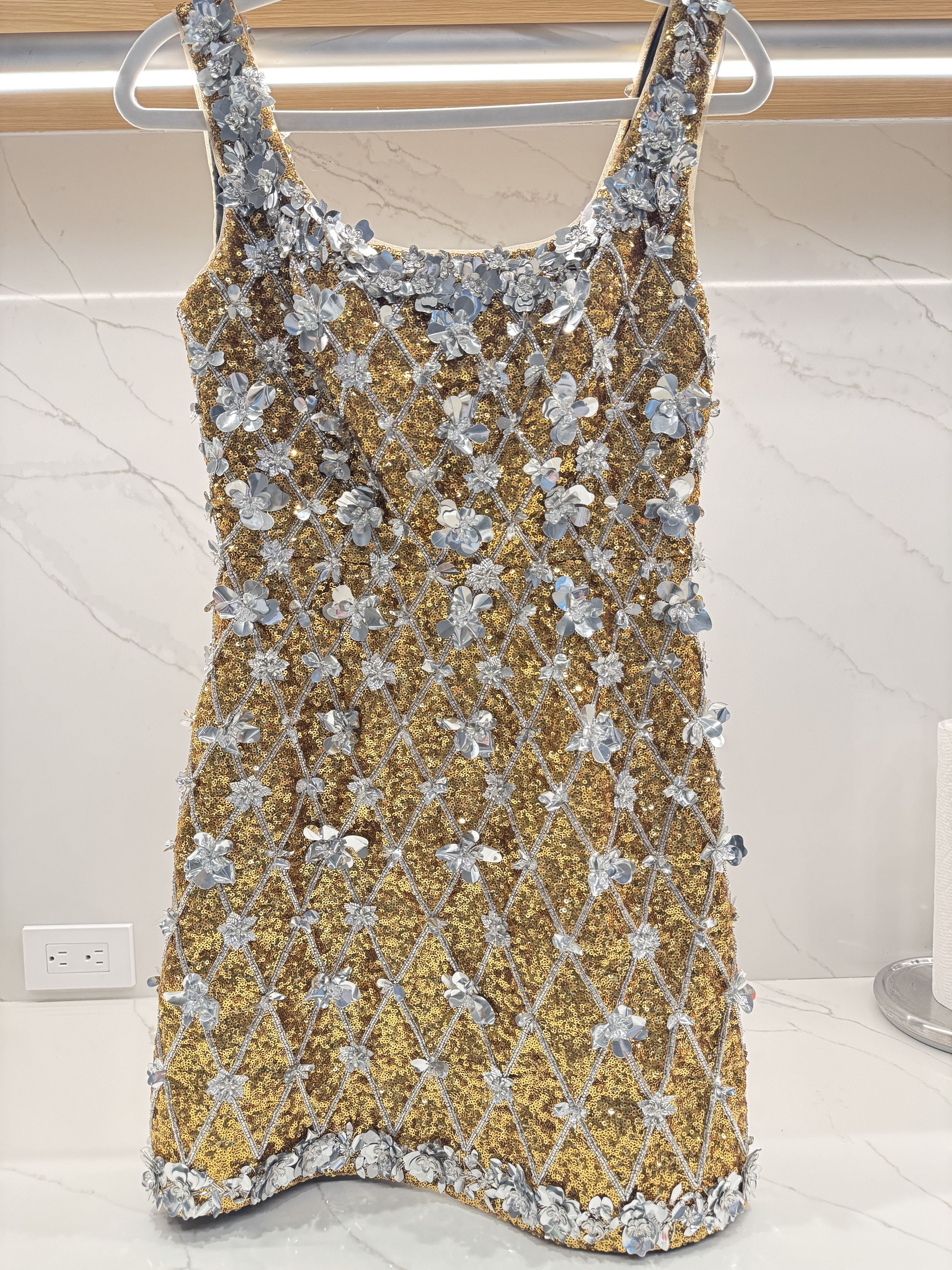 Carolina Herrera Sequin & Paillette Mini Dress Size XS / US 0-2 / IT 36-38 - 1 Thumbnail