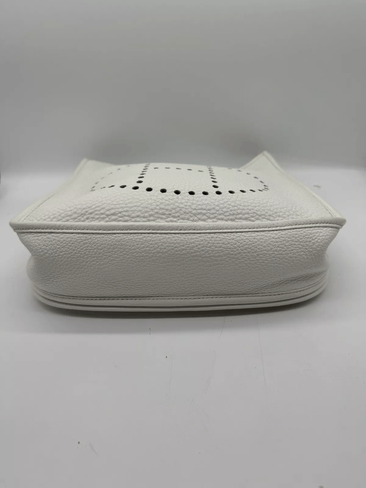 Hermes Hermes Evelyne iii 3PM Clemence Leather White Size ONE SIZE - 4 Thumbnail