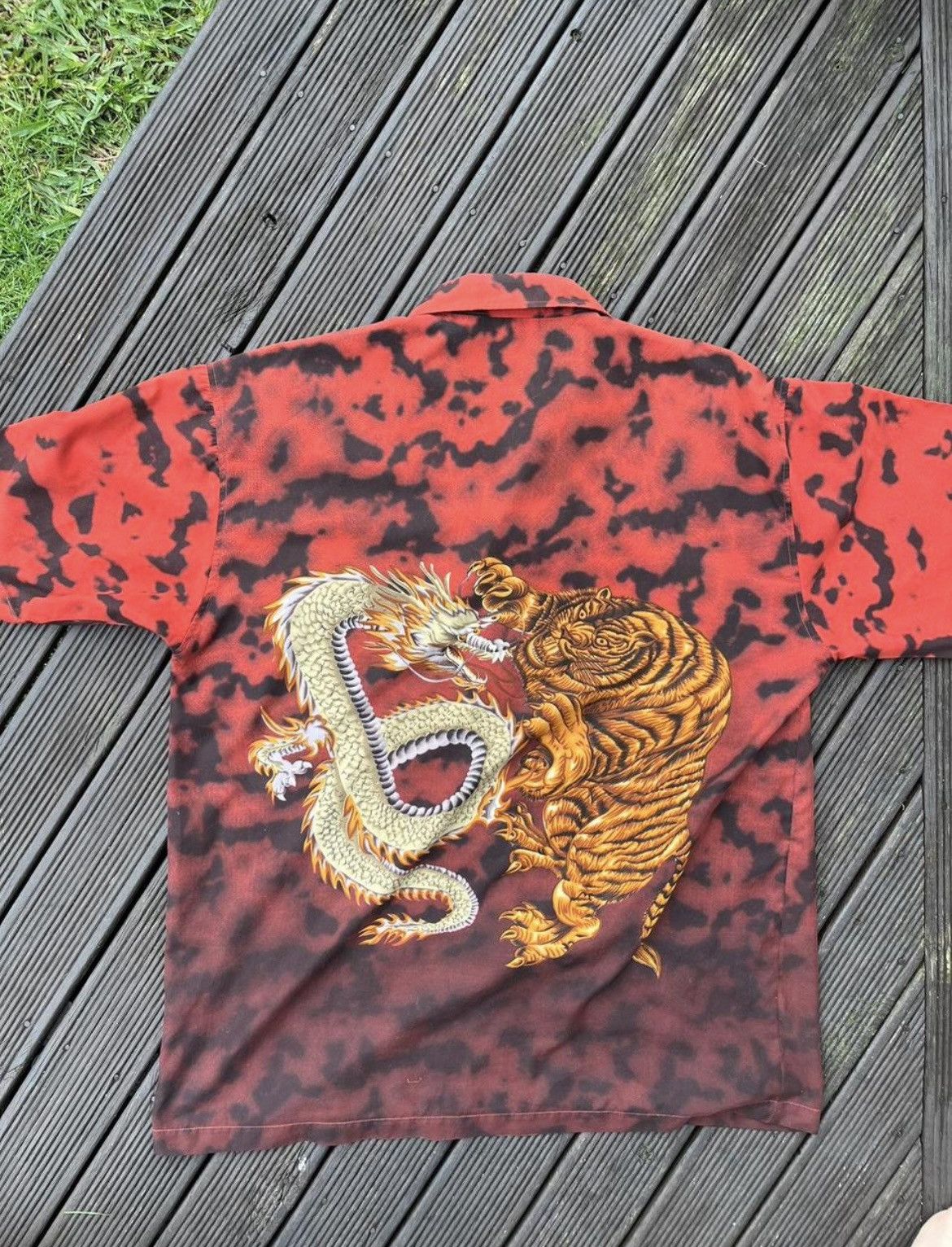 Other Super sick Y2k Vintage Tiger/Dragon graphic button-up shirt Size US L / EU 52-54 / 3 - 4 Thumbnail