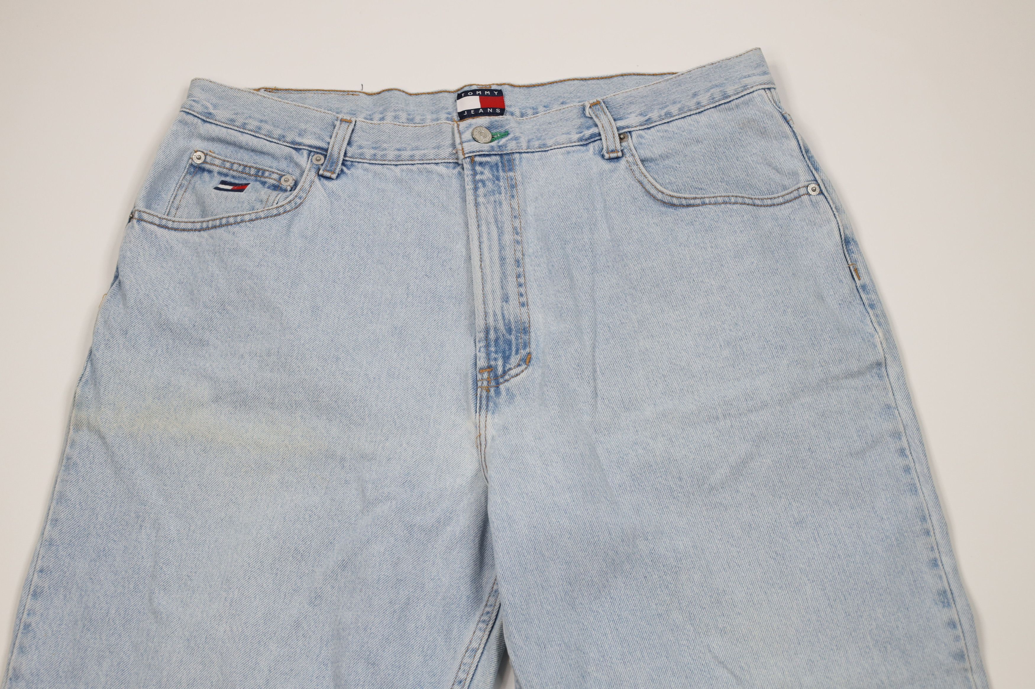 Tommy Hilfiger Vintage 90s Tommy Hilfiger Relaxed Fit Denim Jeans USA Size US 38 / EU 54 - 2 Thumbnail