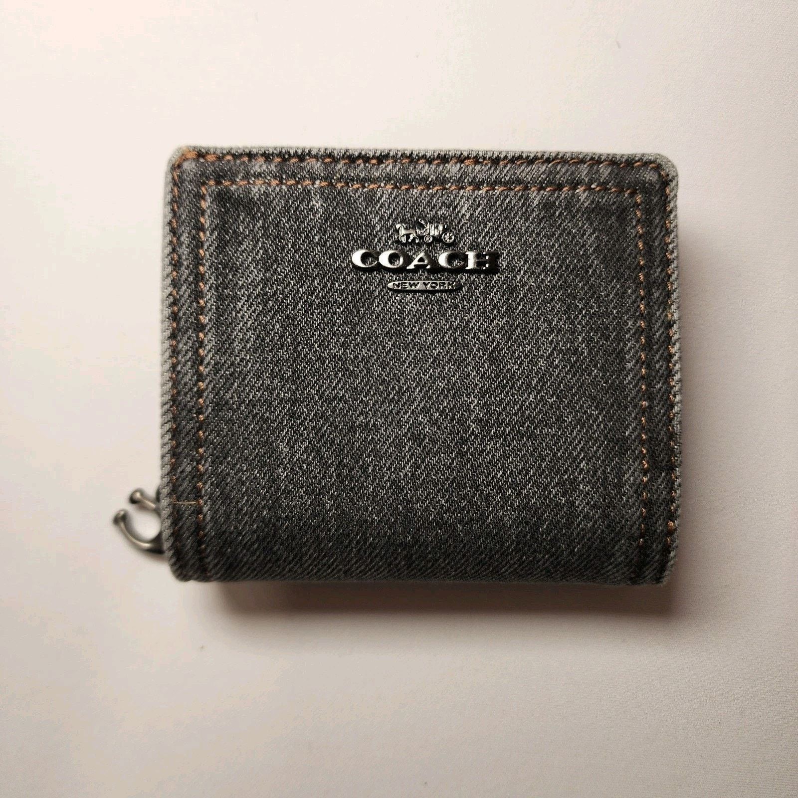 Coach NWT Coach CAP07 Washed Grey Denim Snap Wallet Size ONE SIZE - 1 Thumbnail