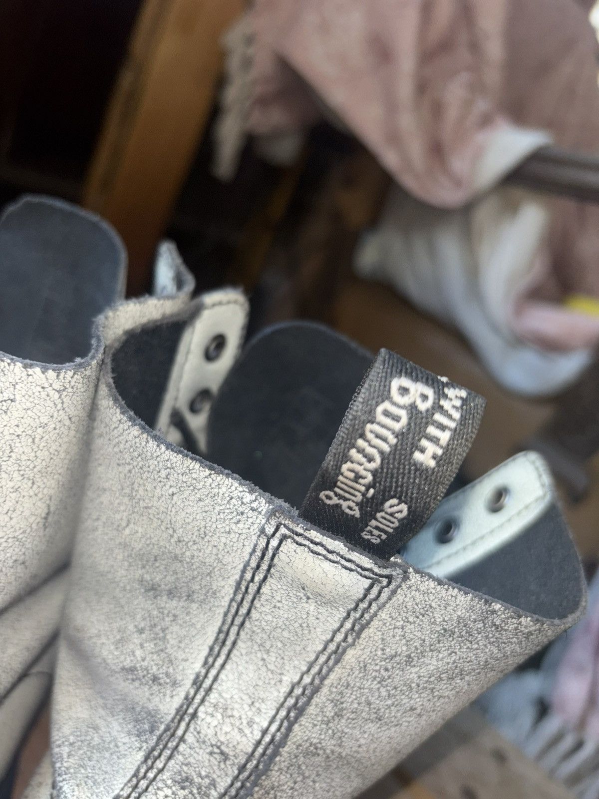 Dr. Martens Dr Martens Pascal 1460 B&W Cristal SuedeSoft crackle. Size US 12 / IT 42 - 8 Thumbnail