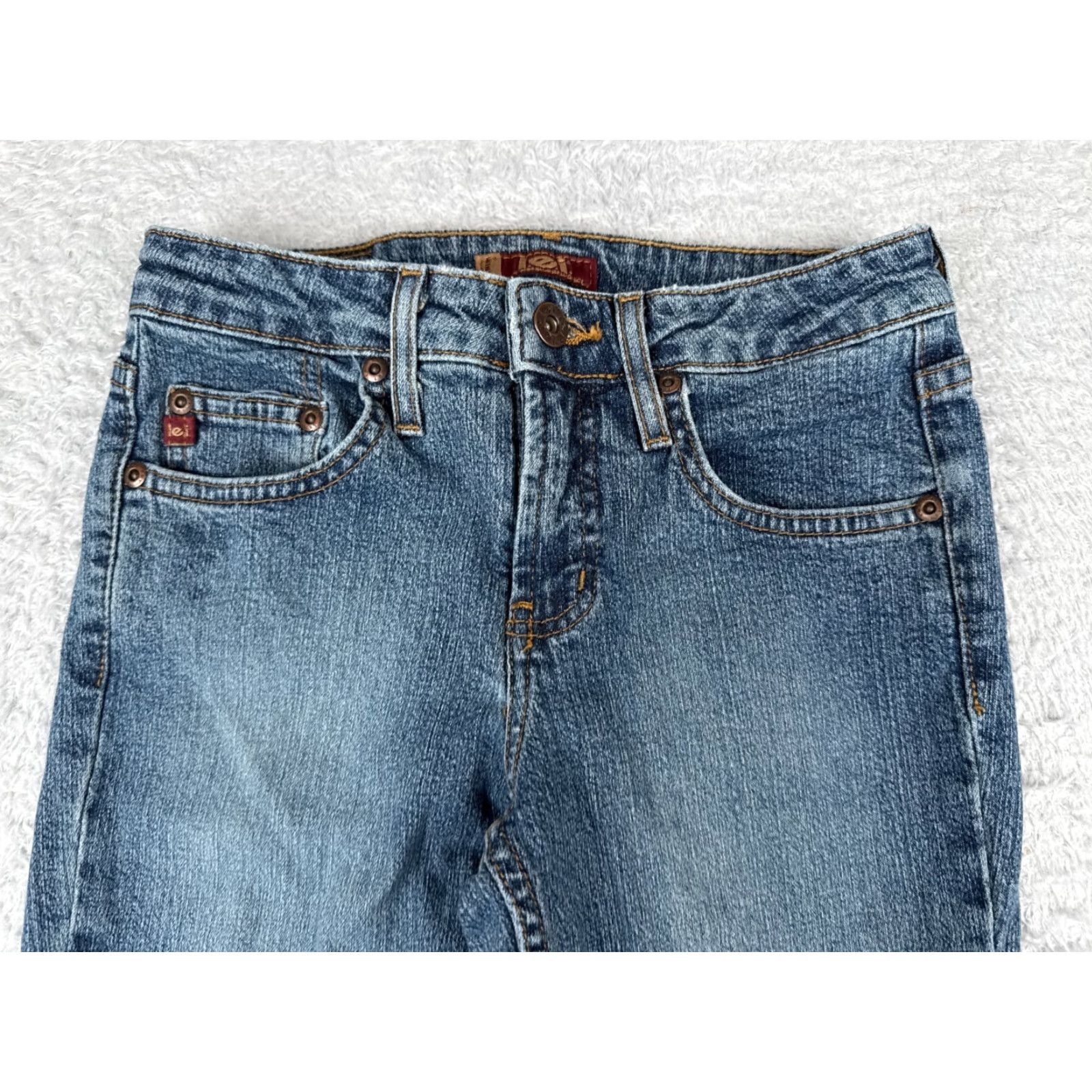 Vintage LEI Jeans Juniors 5 Blue Denim Flared Low Rise Cotton Blend 27x30 Size 27" / US 4 / IT 40 - 4 Thumbnail