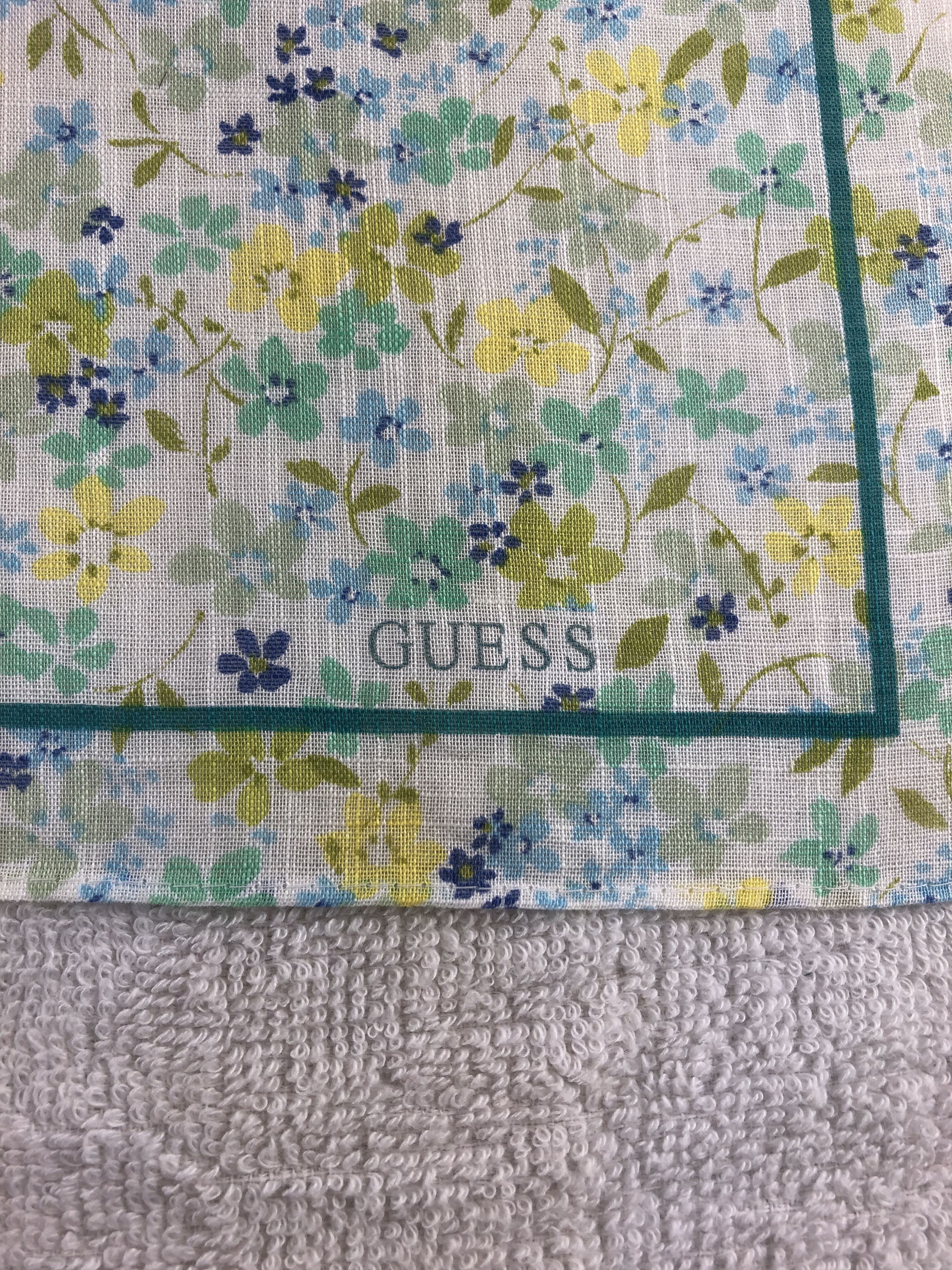Guess × Vintage Guess Handkerchief / Bandana / Neckerchief Size ONE SIZE - 5 Thumbnail