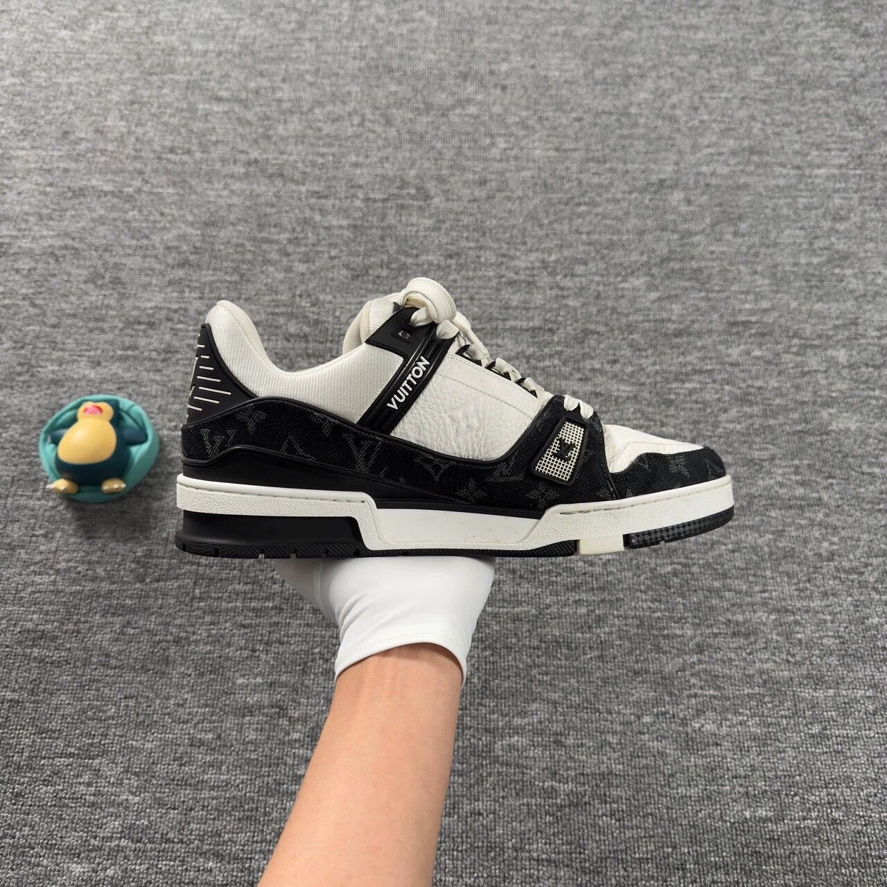 Louis Vuitton LV Trainer Panda Denim 42 95 New Size US 9 / EU 42 - 7 Thumbnail