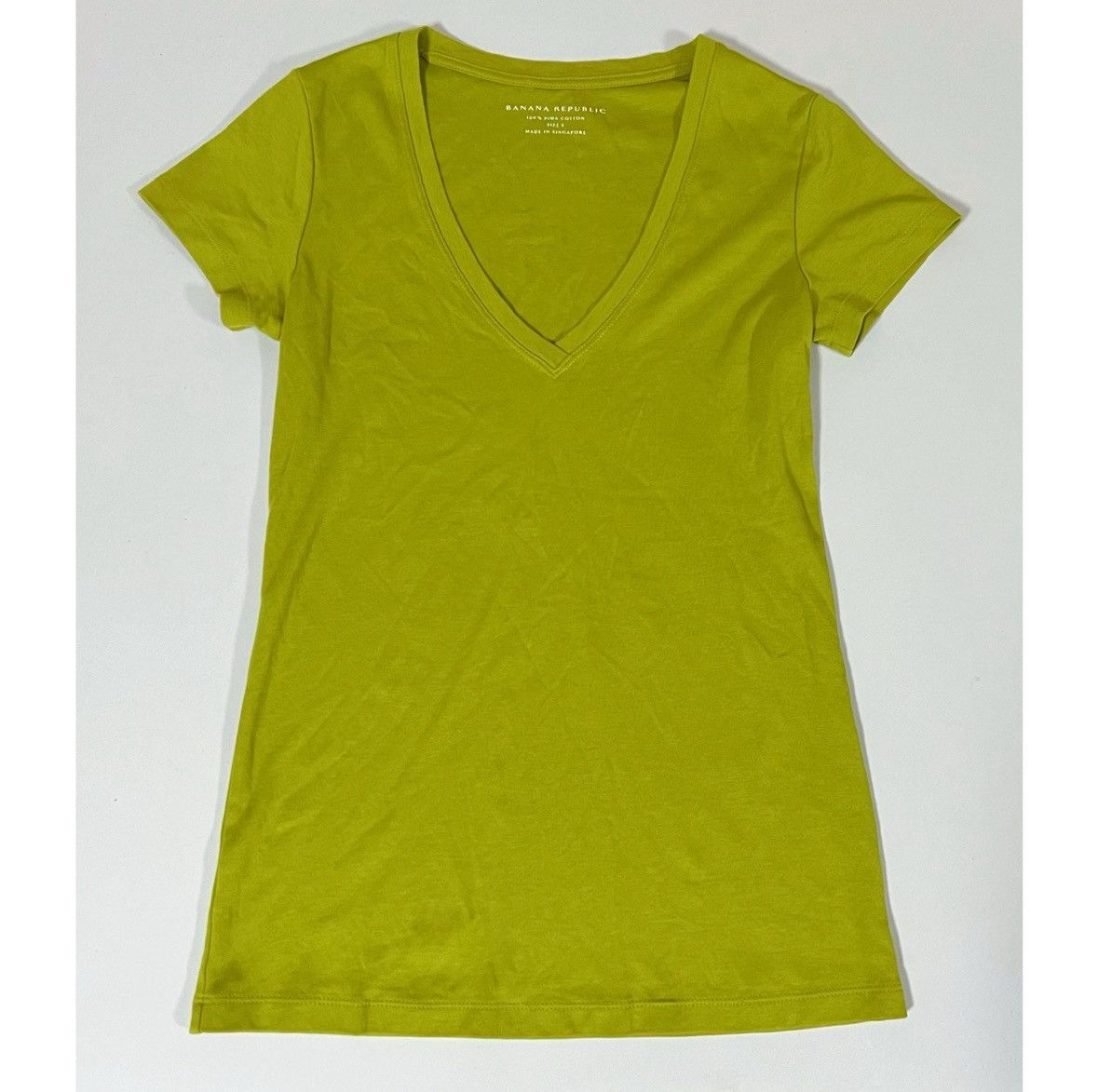 Banana Republic Lime Green V-Neck Short Sleeve Tee Shirt Top Blouse Size S ✨ Size S / US 4 / IT 40 - 1 Thumbnail