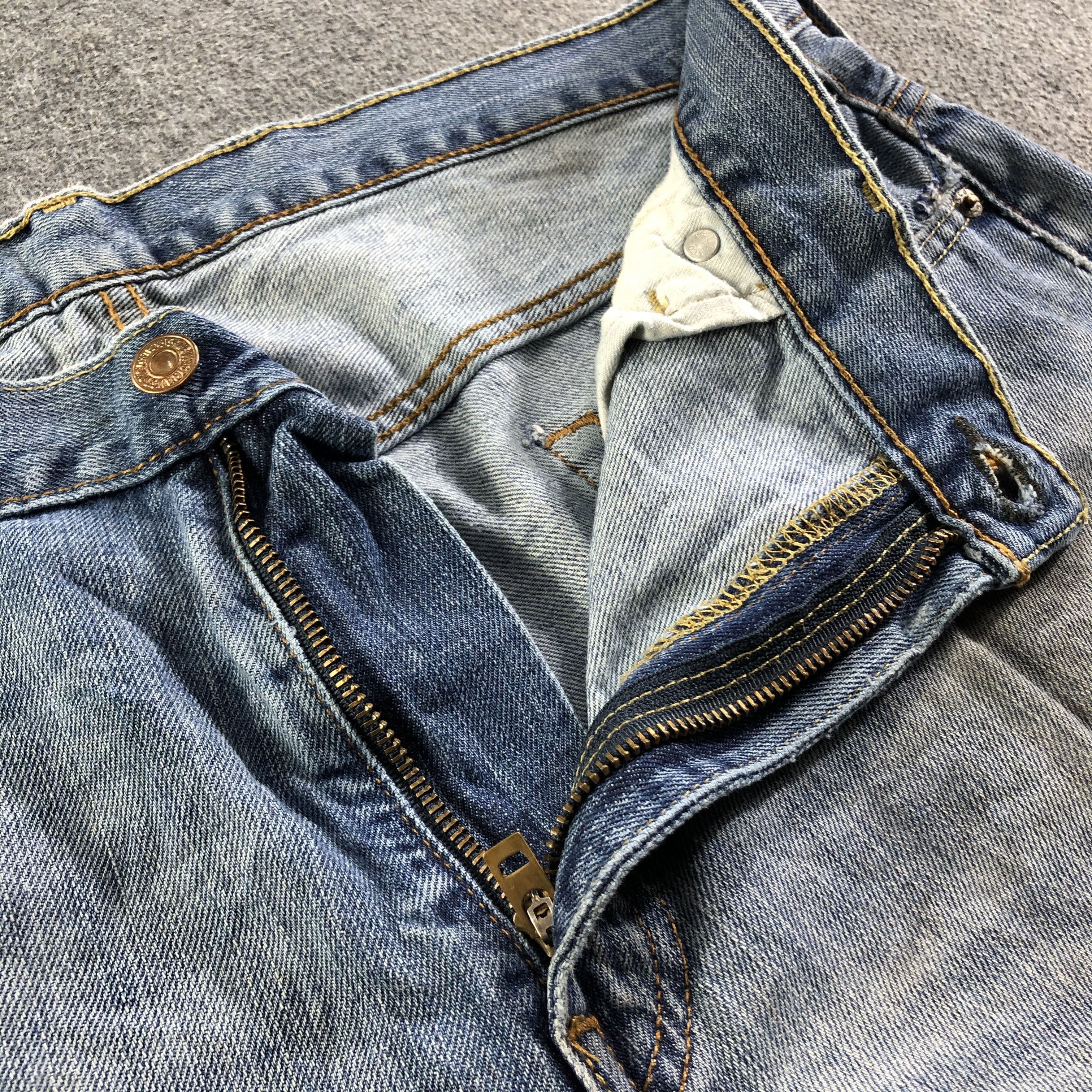 Levi's Vintage Levis 569 Jeans-J3492 Size US 37 - 7 Thumbnail