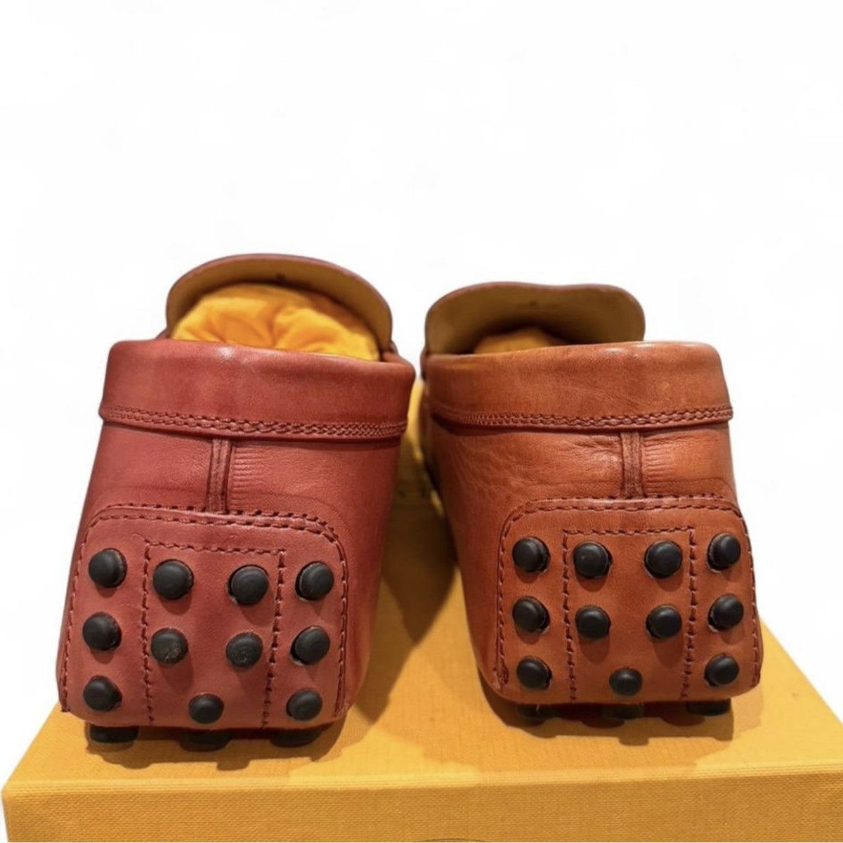 Tod's NWT Mocassino Nuovo Gommino 64C Driving Loafers Size 9 Size US 9 / EU 42 - 4 Thumbnail