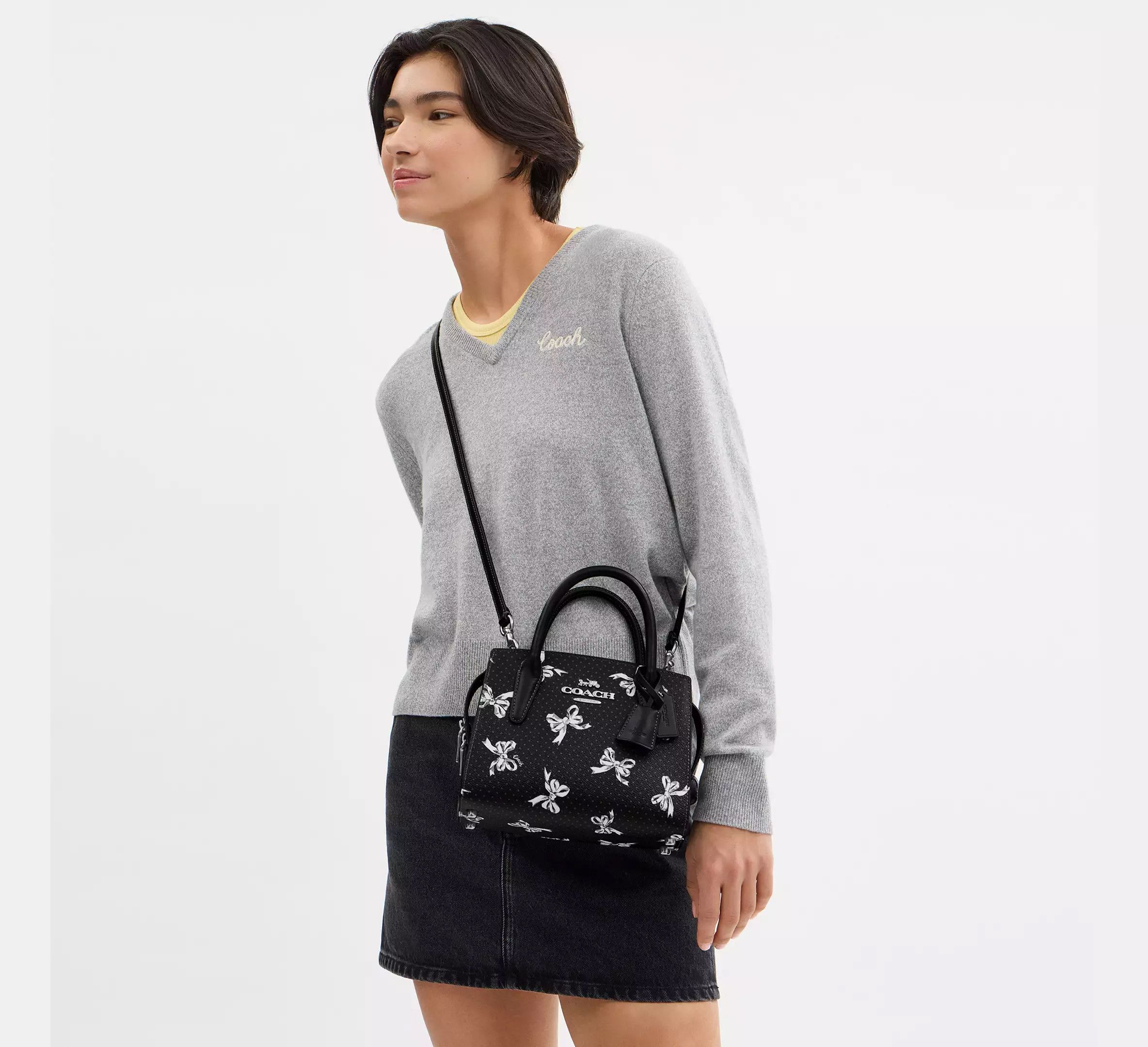 Coach Nwt Coach Andrea Carryall Bag With Bow Print CAA77 Size ONE SIZE - 10 Thumbnail
