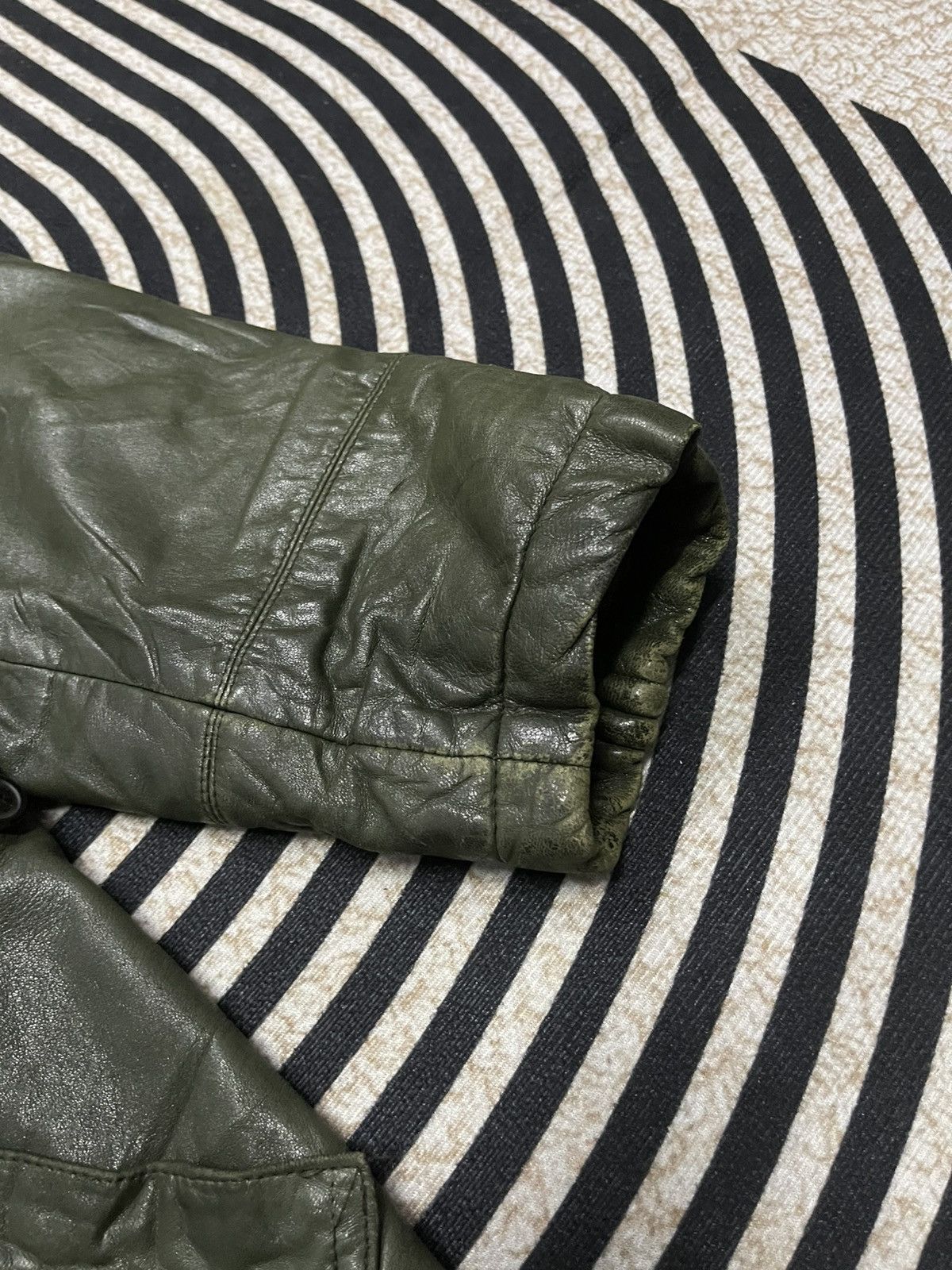 Issey Miyake VINTAGE 90s ISSEY MIYAKE SHEEPSKIN LEATHER JACKET DARK GREEN Size US M / EU 48-50 / 2 - 8 Thumbnail