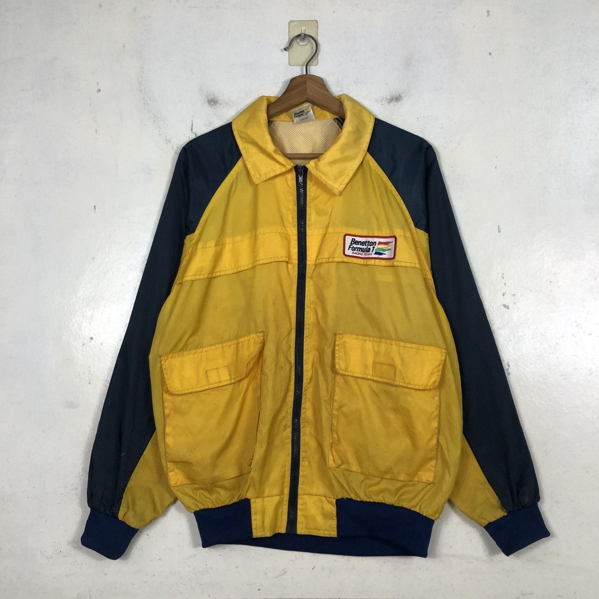 Benetton 📌Vintage Bomber Jacket Benetton Formula 1 Racing Team Logo Size US M / EU 48-50 / 2 - 3 Thumbnail