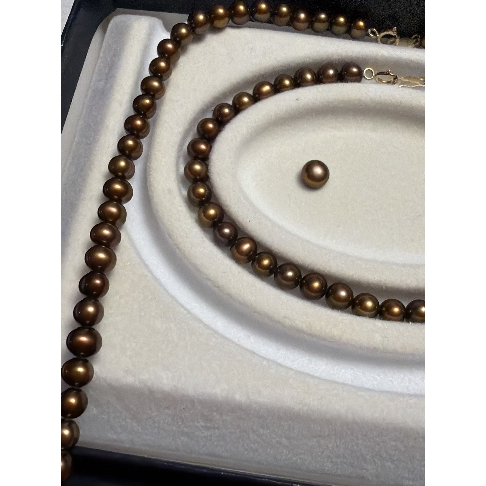 The Unbranded Brand Cultured Chocolate Pearl Necklace Bracelet Earring 10KT Gold Size ONE SIZE - 6 Thumbnail