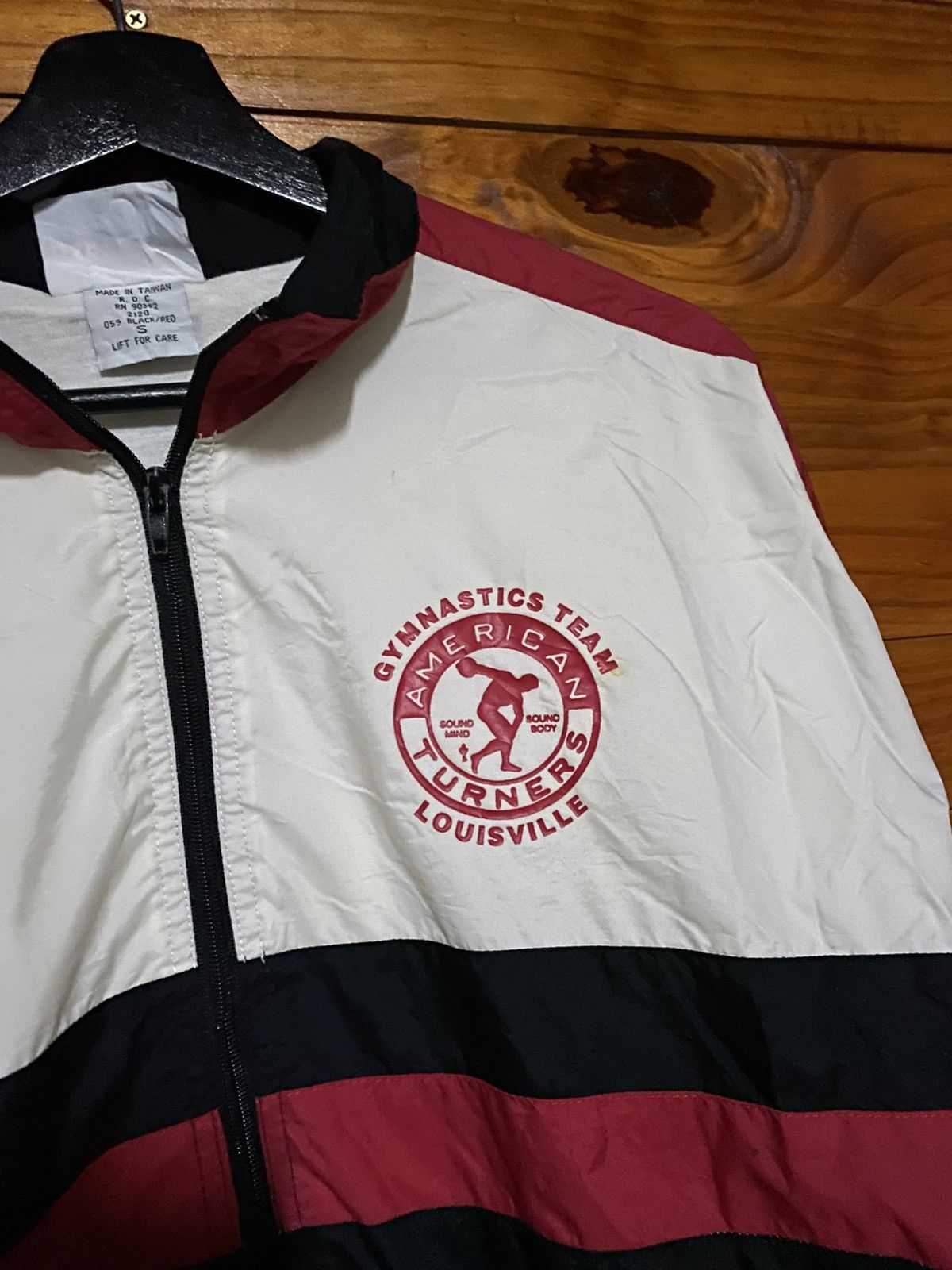 Vintage Vintage Hartwell Sports Turners Gymnastics Team Windbreaker Size US S / EU 44-46 / 1 - 8 Thumbnail