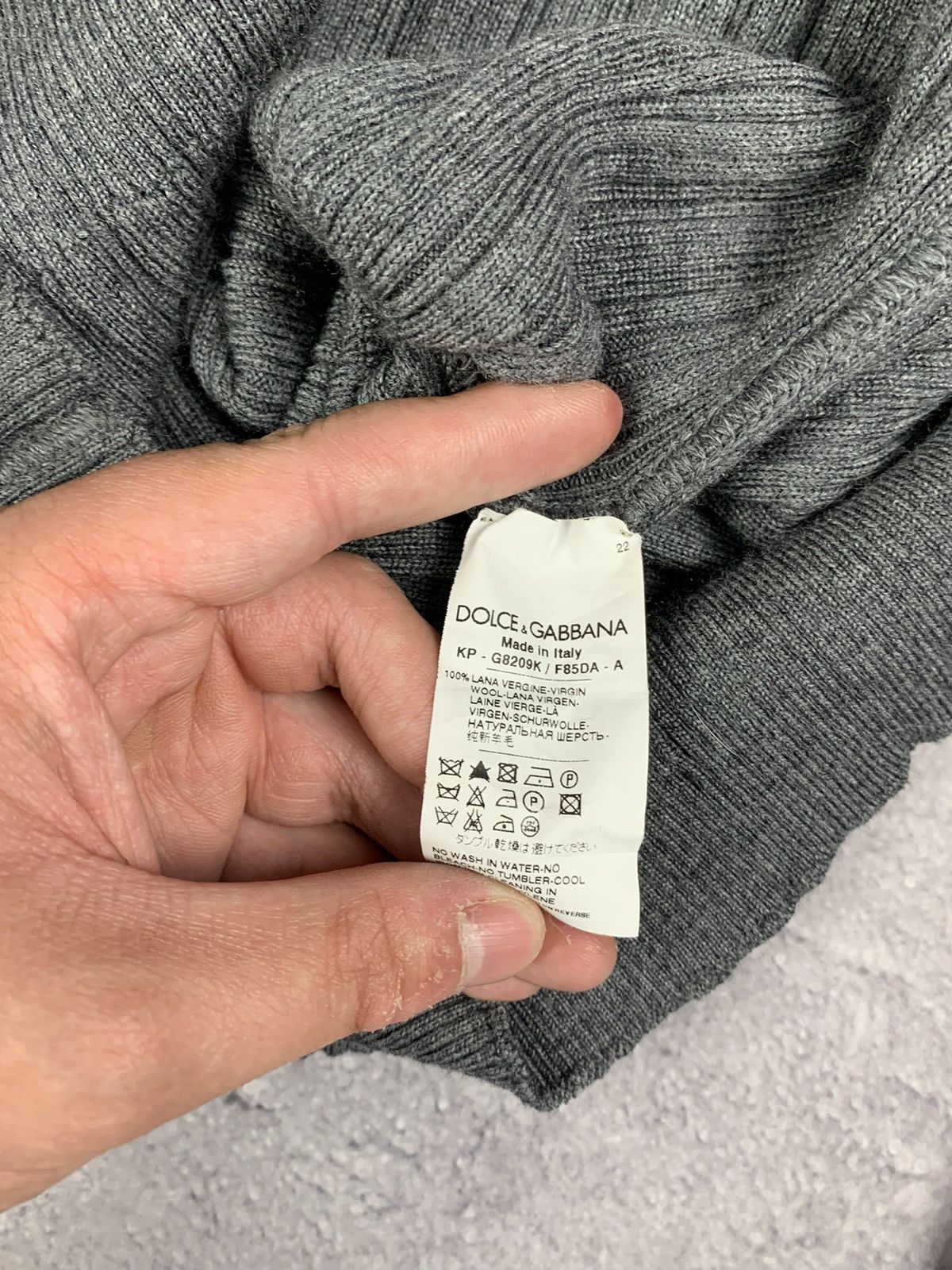 Dolce & Gabbana D&G Dolce Gabbana Y2K Knit Sweater Gray V-Neck Size L Size US L / EU 52-54 / 3 - 8 Thumbnail