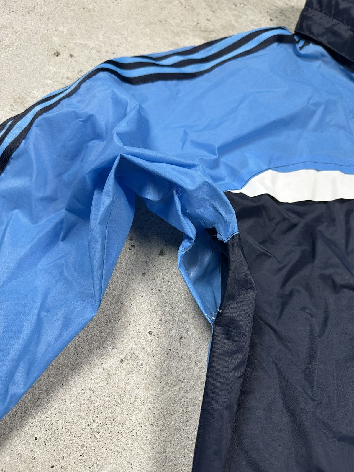 Adidas Vintage 80s Adidas Ventex Nylon Track Jacket Full Zip Size US M / EU 48-50 / 2 - 5 Thumbnail