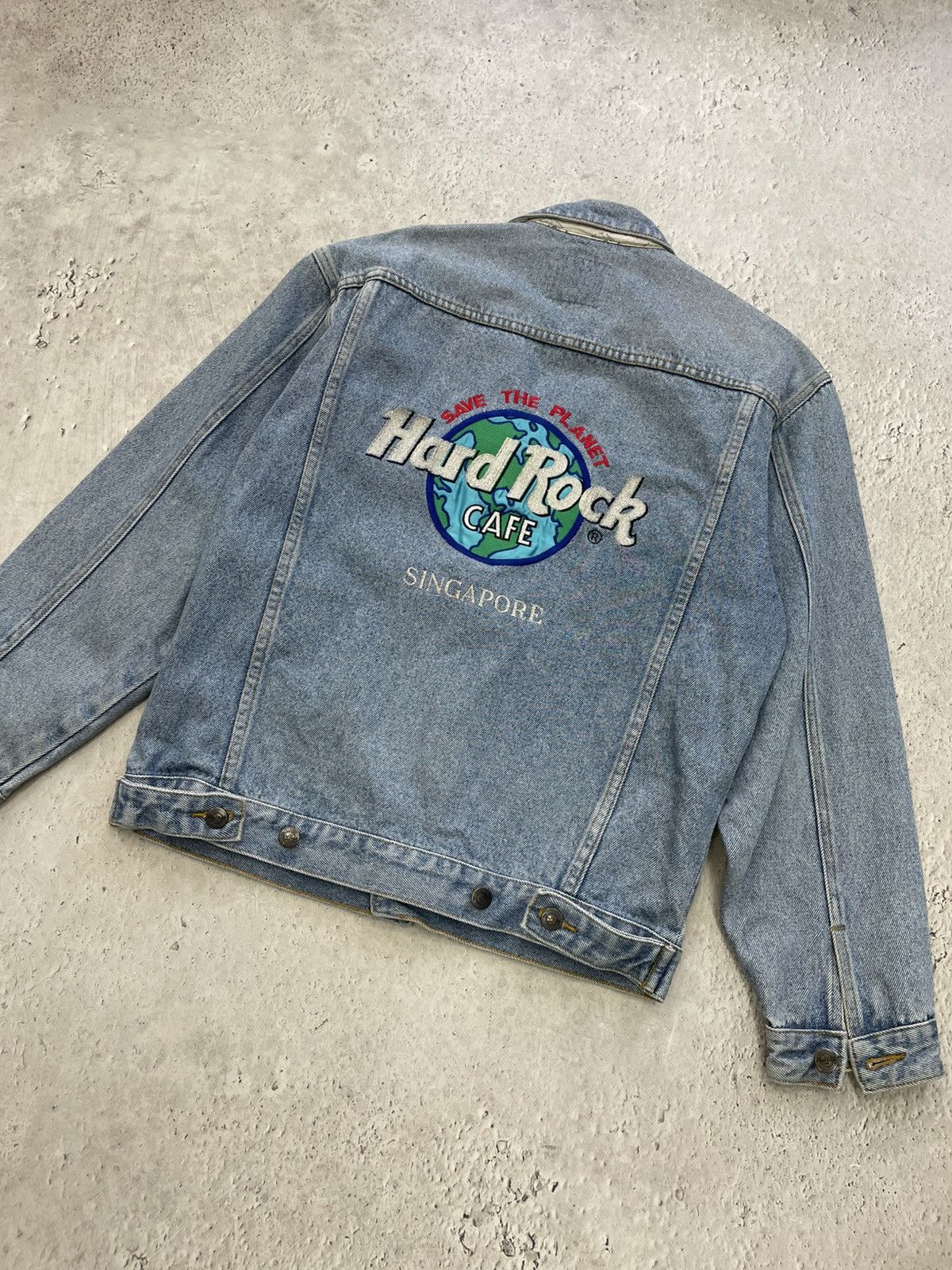 Hard Rock Cafe Rare 90s hard rock cafe Singapore trucker jacket y2k Size US S / EU 44-46 / 1 - 9 Thumbnail