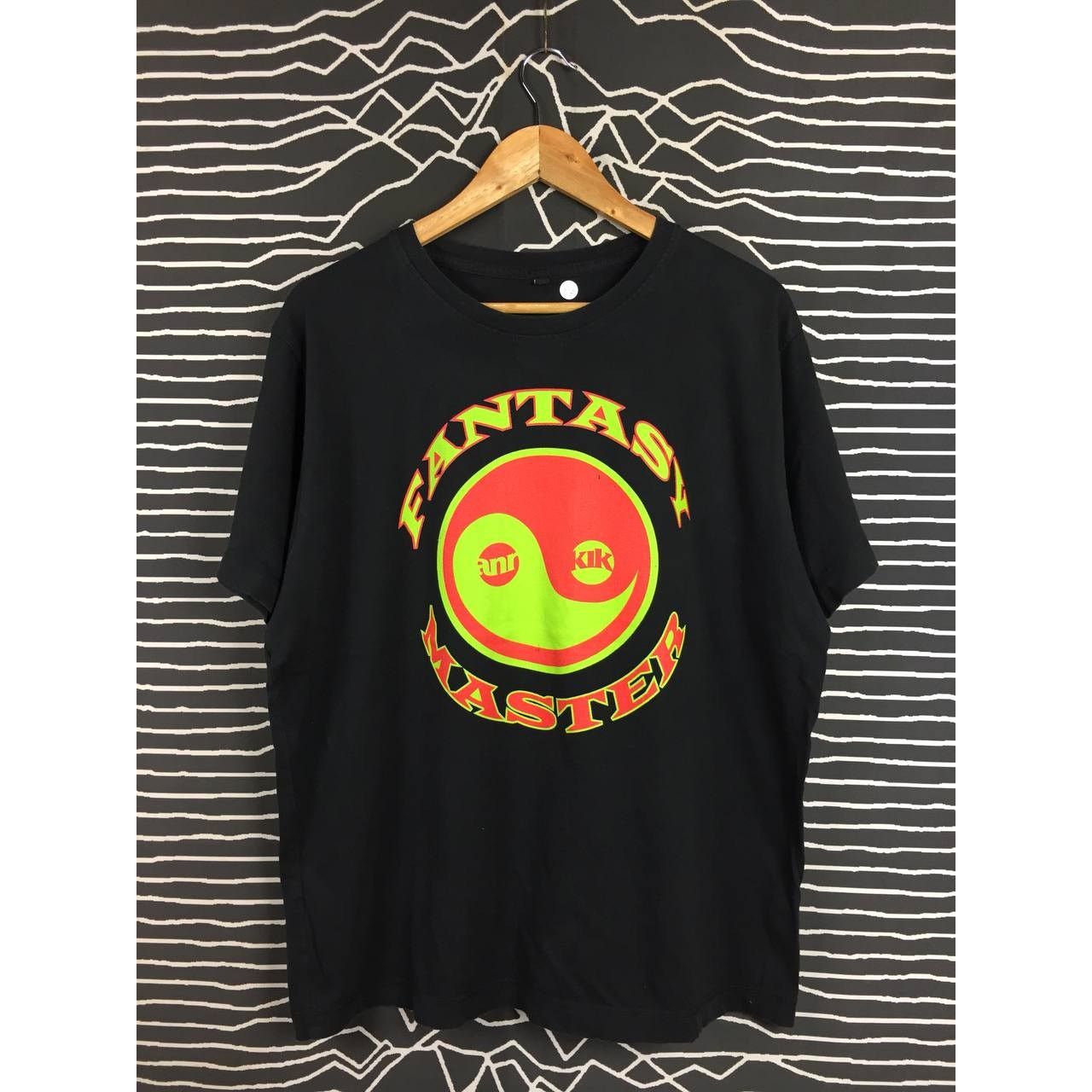 Vintage Continental Clothing Co. Fantasy Master Graphic Tee Size US XL / EU 56 / 4 - 1 Thumbnail
