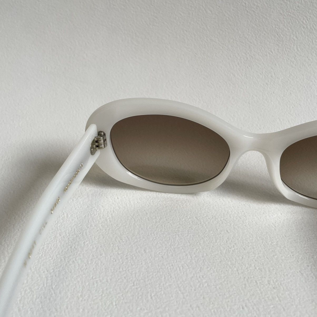 Cutler and Gross Milk White Oval ‘Cat Eye’ 70s Sunglasses Size ONE SIZE - 7 Thumbnail