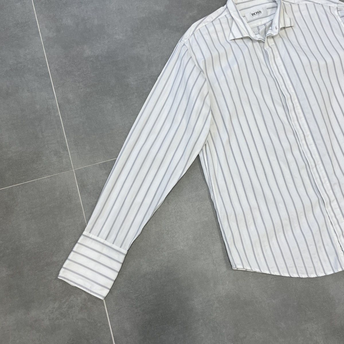Hugo Boss Hugo Boss Wing Collar French Cuffs Button Shirt Size 41 Size US L / EU 52-54 / 3 - 3 Thumbnail
